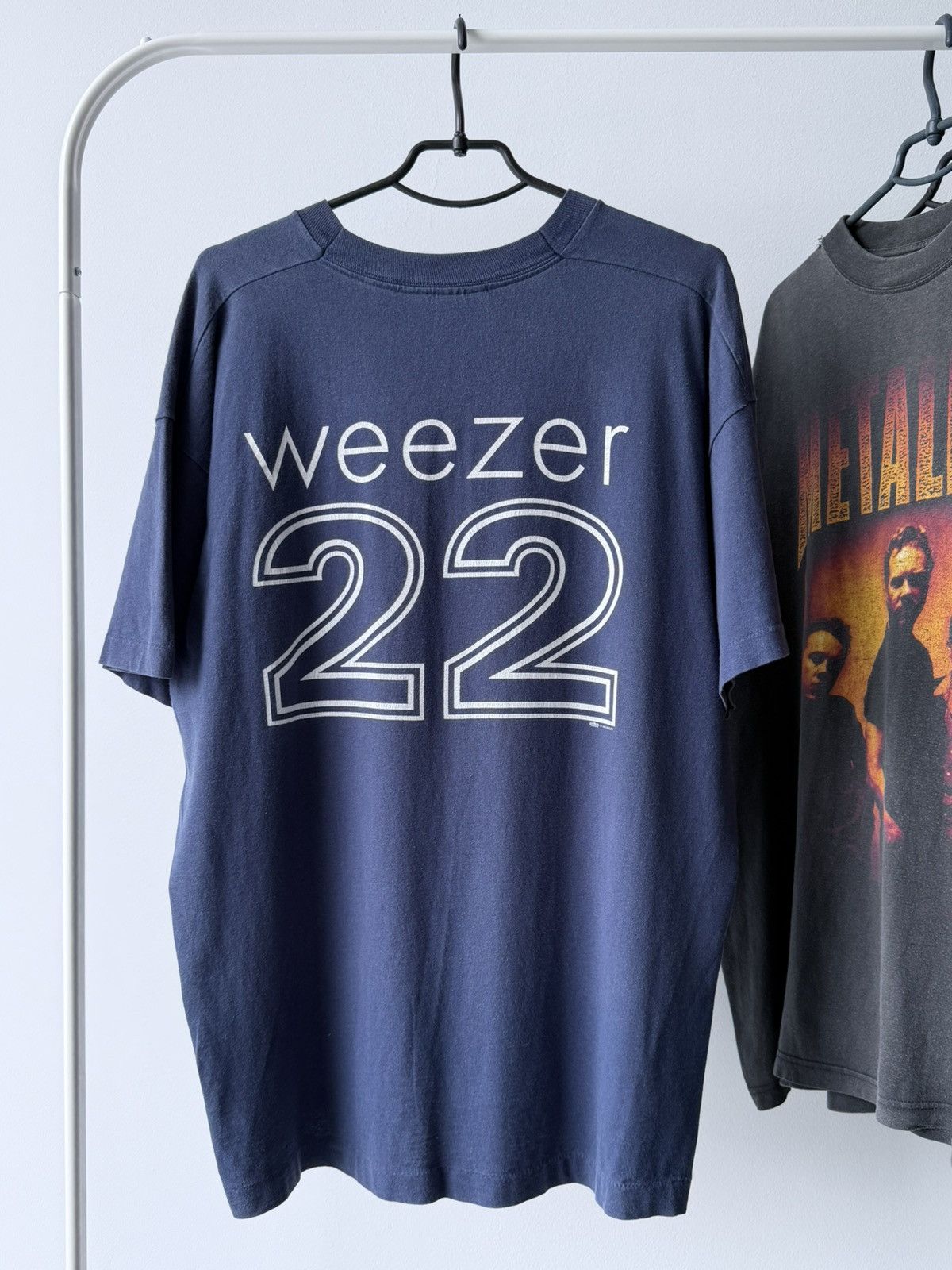 Band Tees Vintage 1995 Weezer Rock Music Band Tee T-Shirt Size US XL / EU 56 / 4 - 1 Thumbnail