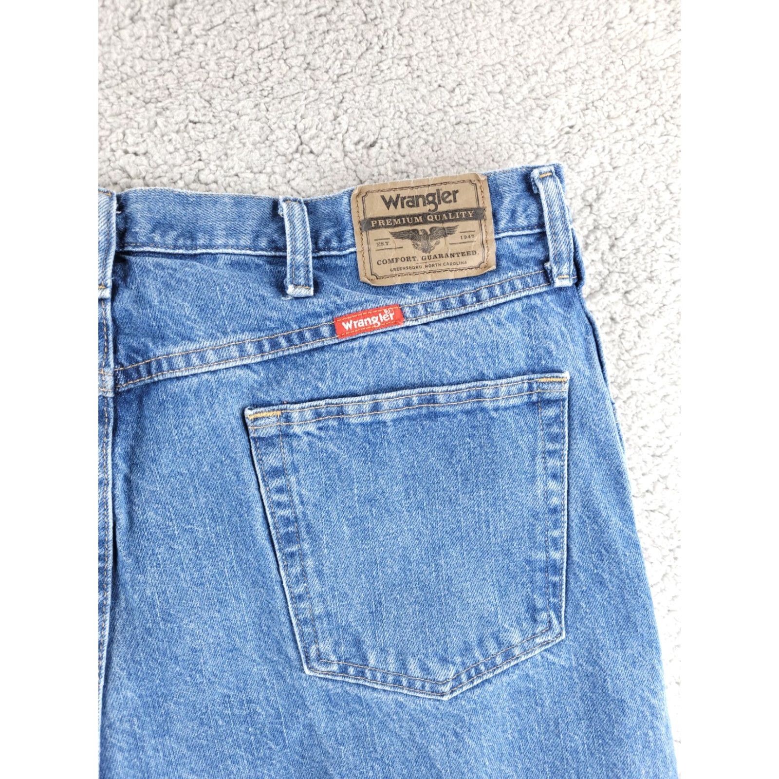 Wrangler Wrangler Jeans Men's 38x30 Blue Straight Denim Cotton Work Jeans Regular - Mens, Wrangler, Jeans, Blue, 38x30, Straight, Denim, Cotton Size US 38 / EU 54 - 6 Thumbnail
