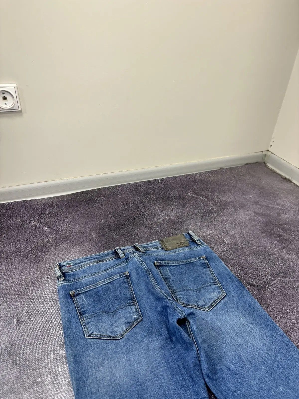 Diesel × Vintage Vintage Diesel Ripped Denim Avant Garde Japanese Jeans Size US 33 - 5 Thumbnail