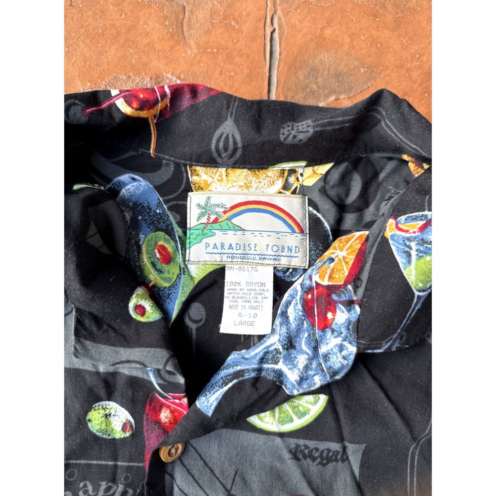 Paradise Found VINTAGE Paradise Found Cocktail Hawaiian Shirt L Black 100% Rayon Graphic Print Short Sleeve Button-Up Collar Spread Men Size US L / EU 52-54 / 3 - 2 Thumbnail