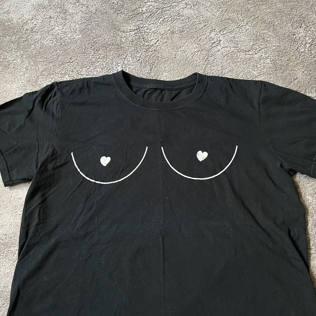 Vintage Vintage Y2K ADULT “ TITS SEXY PORNO GIRL “ FUNNY TEE Size US M / EU 48-50 / 2 - 3 Thumbnail