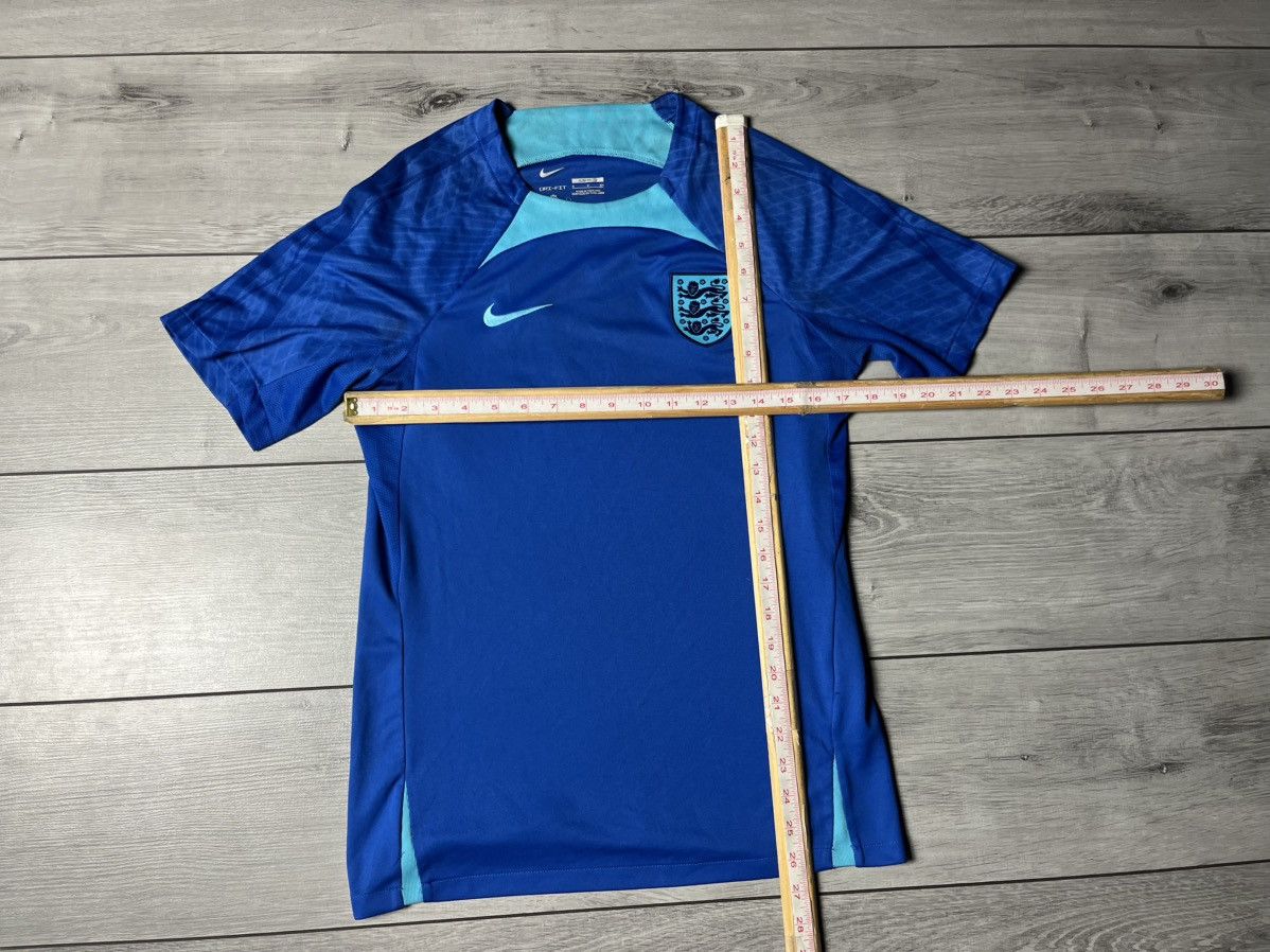 Nike ENGLAND NATIONAL TEAM TRAINING FOOTBALL SHIRT JERSEY 2022/23 Size US S / EU 44-46 / 1 - 6 Thumbnail