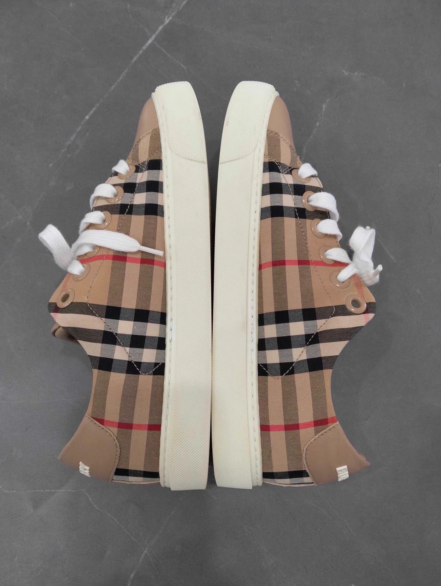 Burberry Burberry Check Sneakers women's 36.5 95 New Size US 5.5 / IT 35.5 - 2 Thumbnail