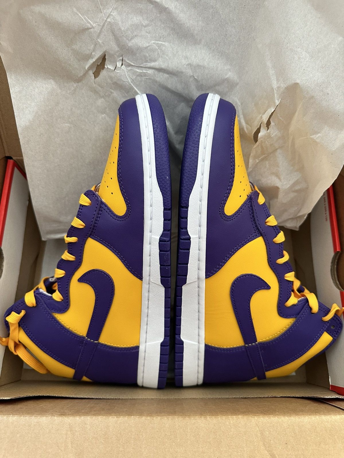 Nike Nike Dunk High Lakers Size US 11 / EU 44 - 4 Thumbnail