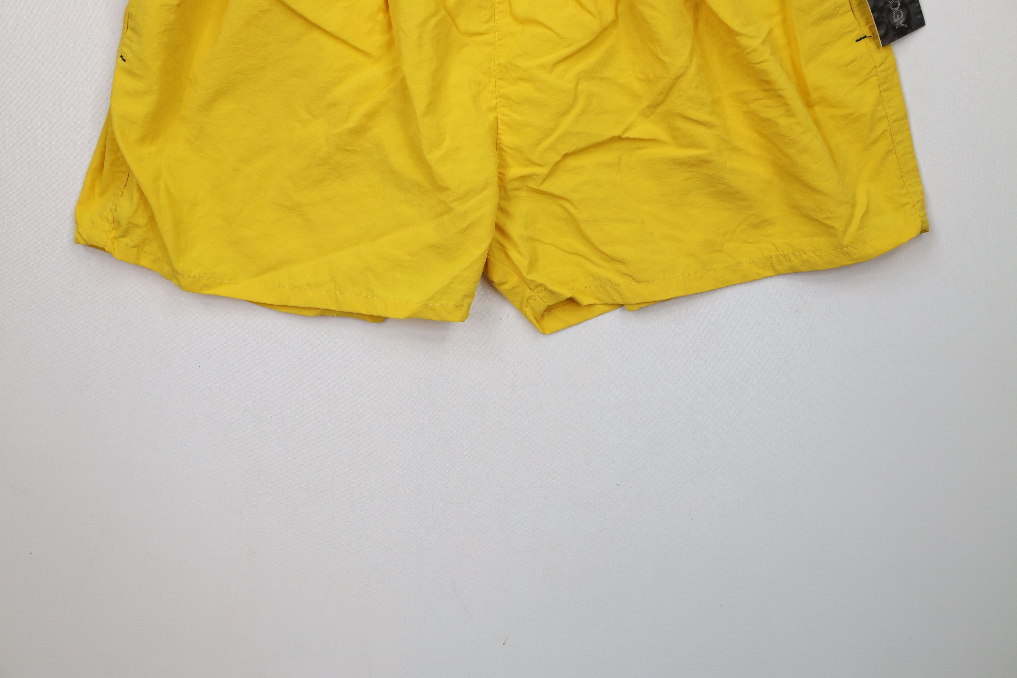 Vintage Deadstock Vtg 90s Uzzi Knee Waterproof Swim Shorts Trunks Size US 36 / EU 52 - 4 Thumbnail