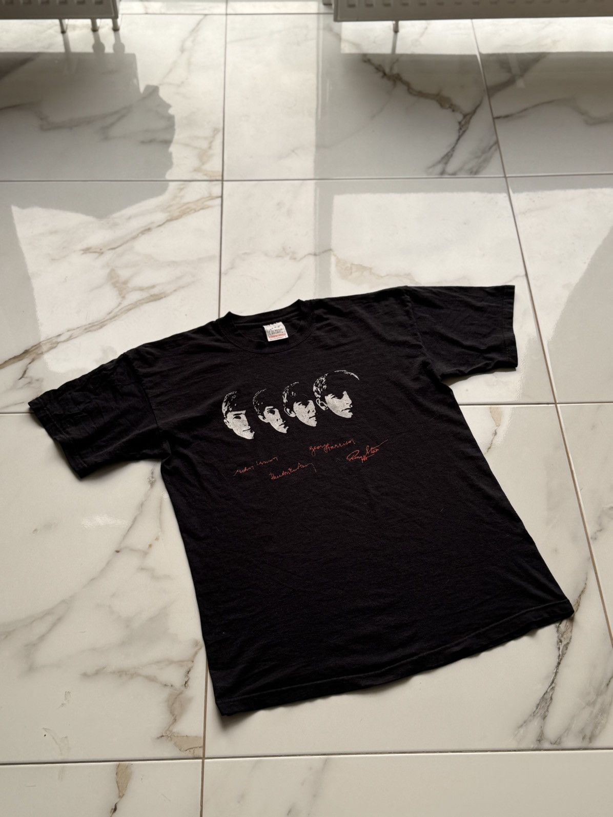 Band Tees Vintage 1999 The Beatles Promo Band T Shirt Size US L / EU 52-54 / 3 - 5 Thumbnail