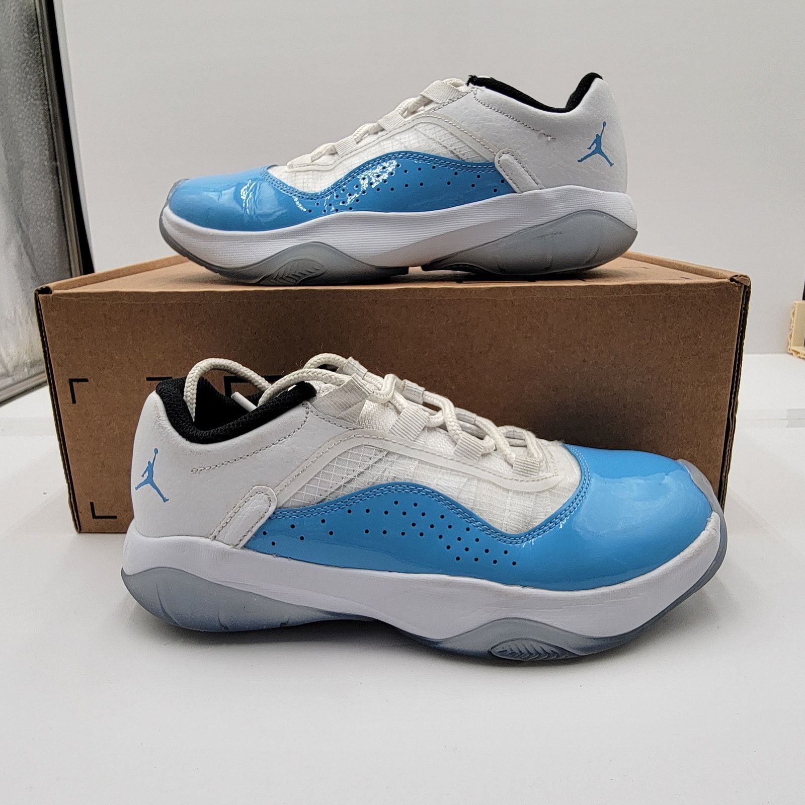 Nike Air Jordan 11 CMFT Low GS 'UNC' Sz 4.5Y/6W CZ0907-114 (178) Size US 6 / IT 36 - 1 Thumbnail