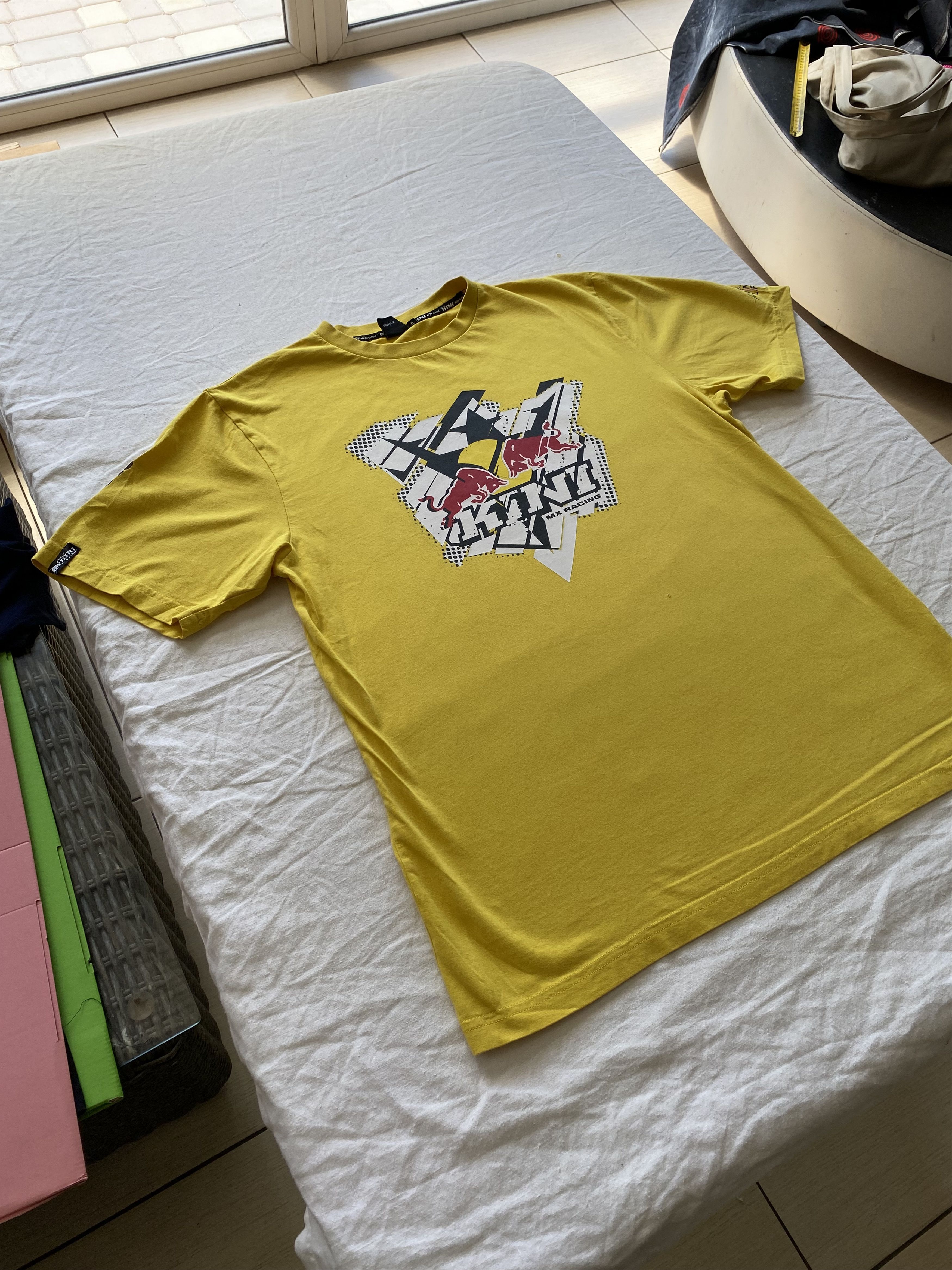 Red Bull Kini Red Bull Vintage 2000s Wing Life Racing Ezeb T-shirt Size US M / EU 48-50 / 2 - 14 Thumbnail