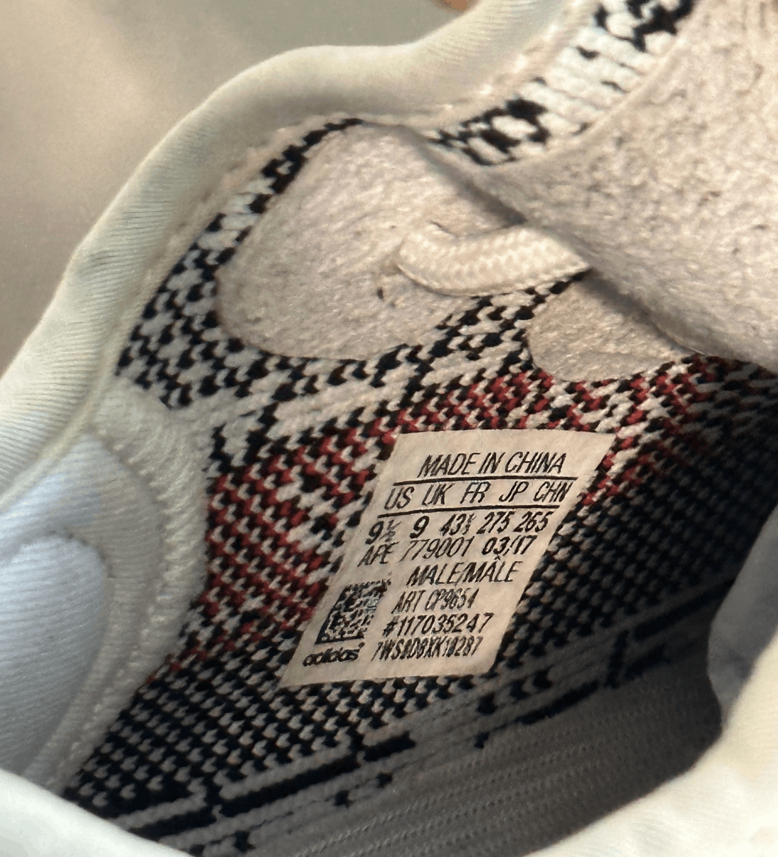 Adidas × Kanye West × Yeezy Yeezy Boost 350 V2 Zebra CP9654 Size US 9.5 / EU 42-43 - 8 Thumbnail