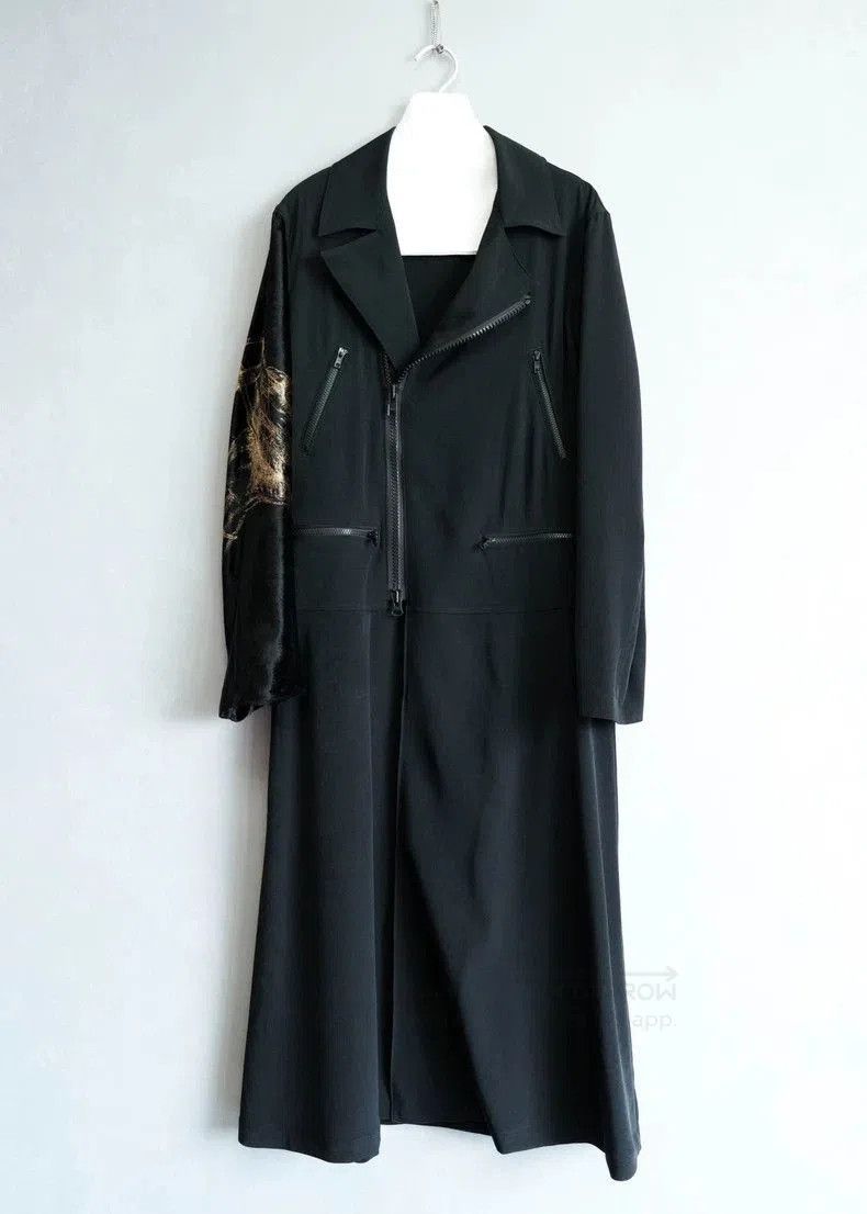 Yohji Yamamoto Yohji Yamamoto Velvet Coat with Floral Sleeve Size US S / EU 44-46 / 1 - 1 Thumbnail
