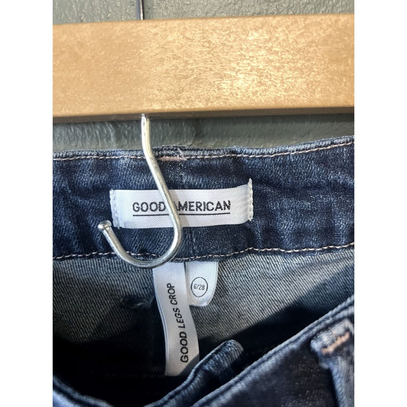 Good American GOOD AMERICAN Jeans Cropped Light Wash Distressed 6 Womens 28 Skinny Leg Denim Blue Size 28" / US 6 / IT 42 - 3 Thumbnail