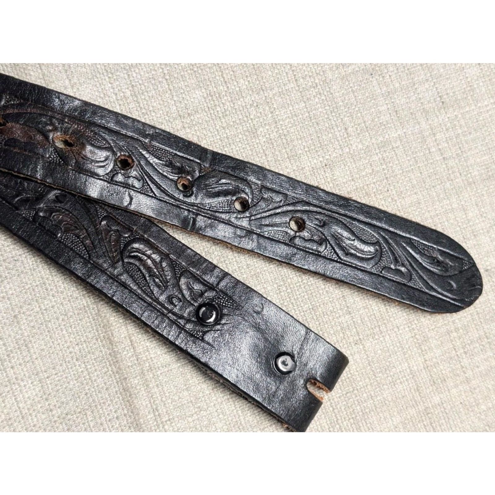Vintage VINTAGE western belt belt 42 black tooled buckle leather cowhide full grain leather men Size 42 - 2 Thumbnail