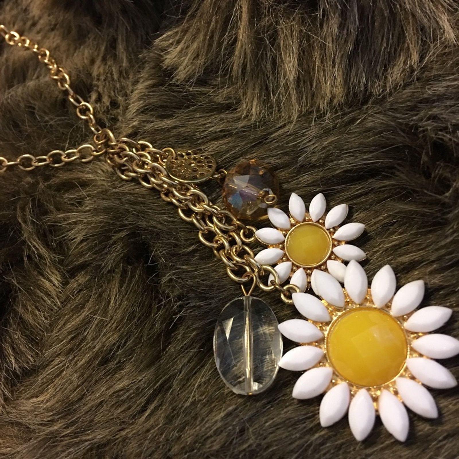 Jewelry Gold tone chain faceted stone daisy long necklace Size ONE SIZE - 1 Thumbnail