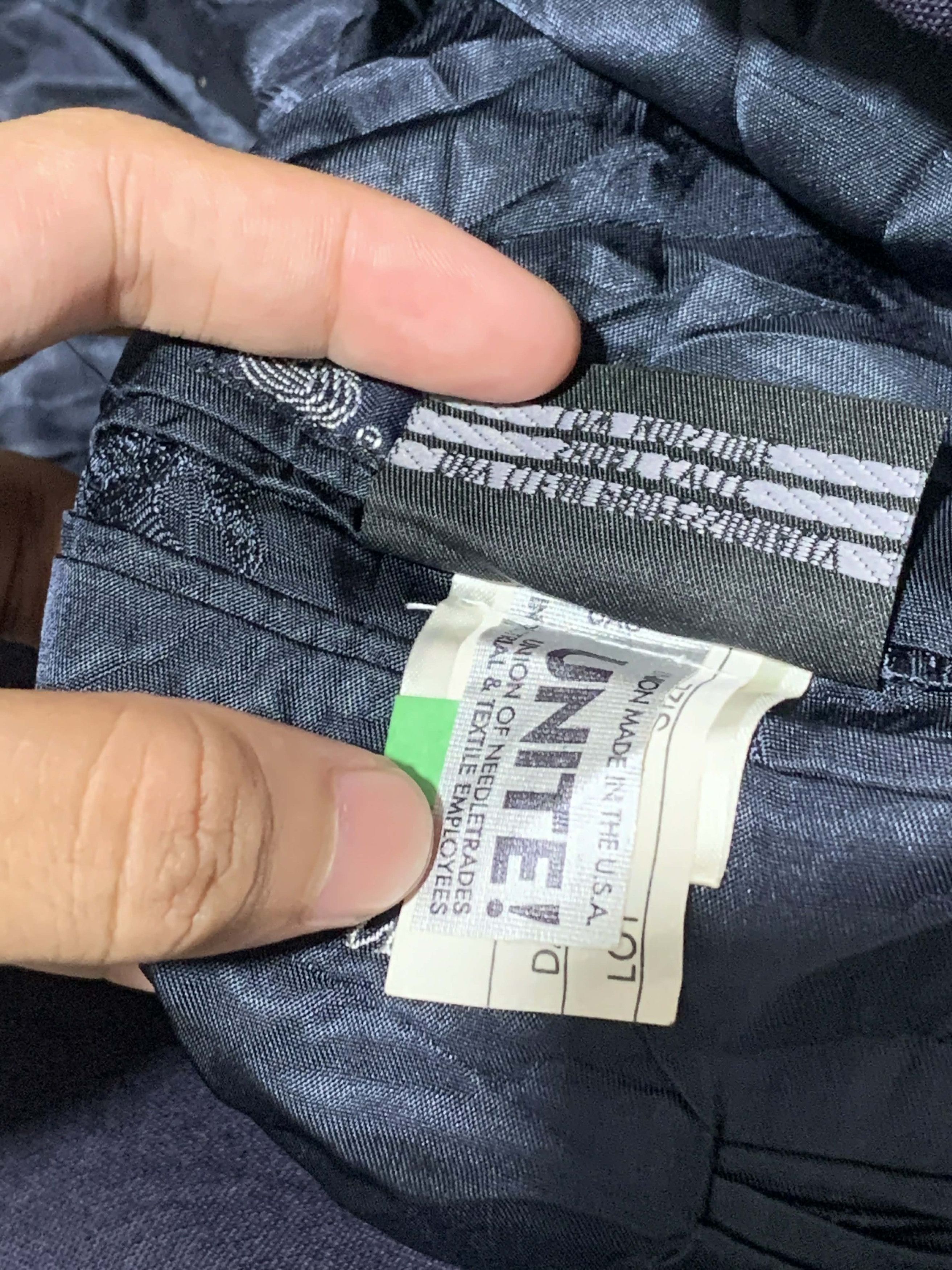 Burberry Burberry's 80's Pure Wool Single Breasted Blazer Navy Size 44R - 4 Thumbnail