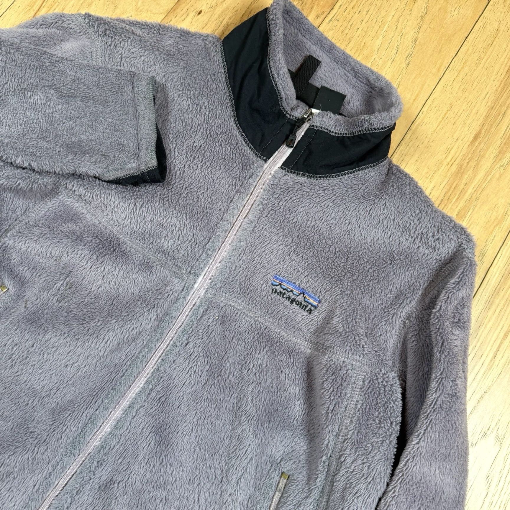 Patagonia Patagonia Women's Jacket Purple Fleece R2 Full Zip L Size L / US 10 / IT 46 - 2 Thumbnail