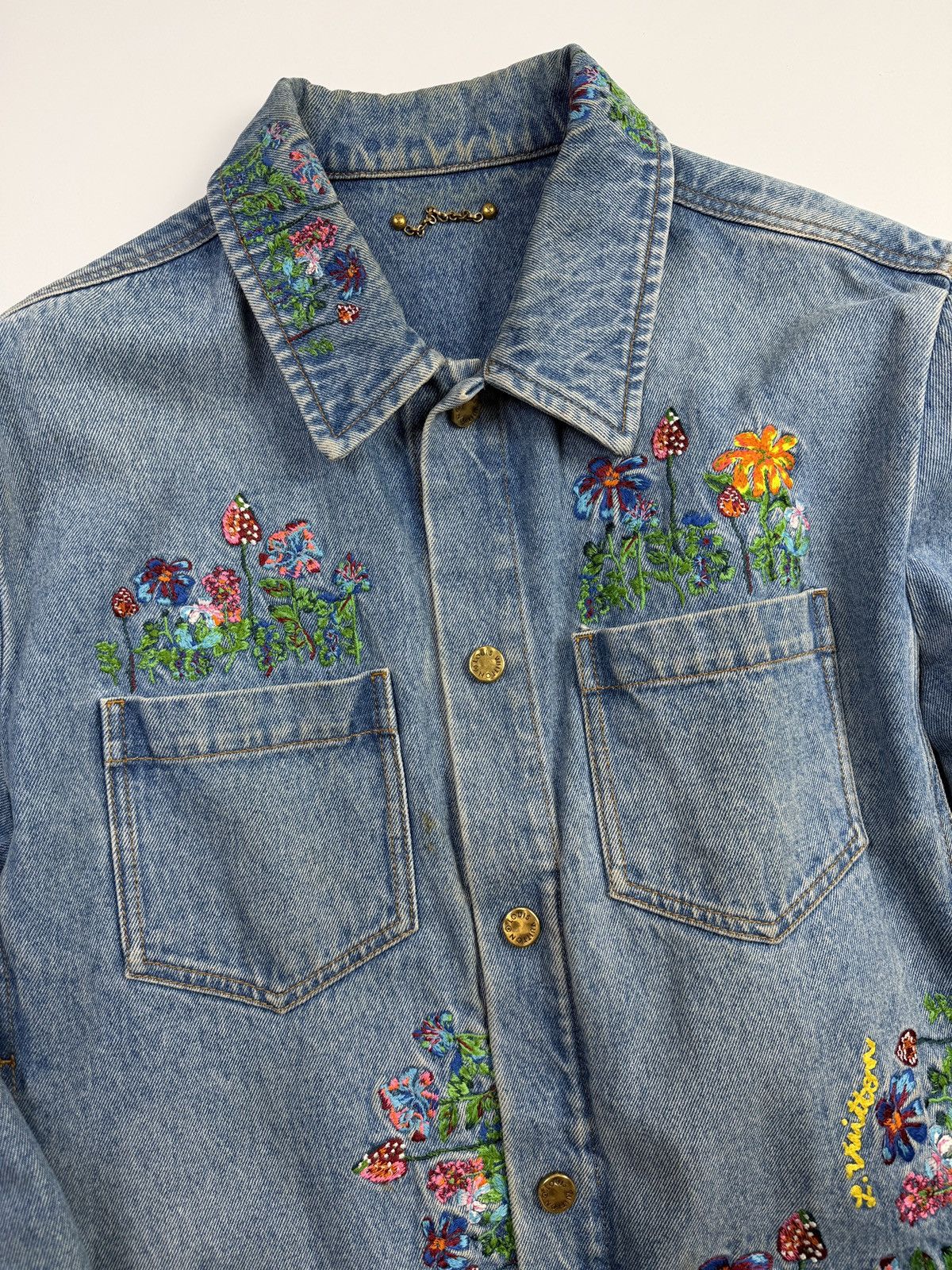 Louis Vuitton SS22 FLORAL EMBROIDERED DENIM JACKET Size US L / EU 52-54 / 3 - 3 Thumbnail