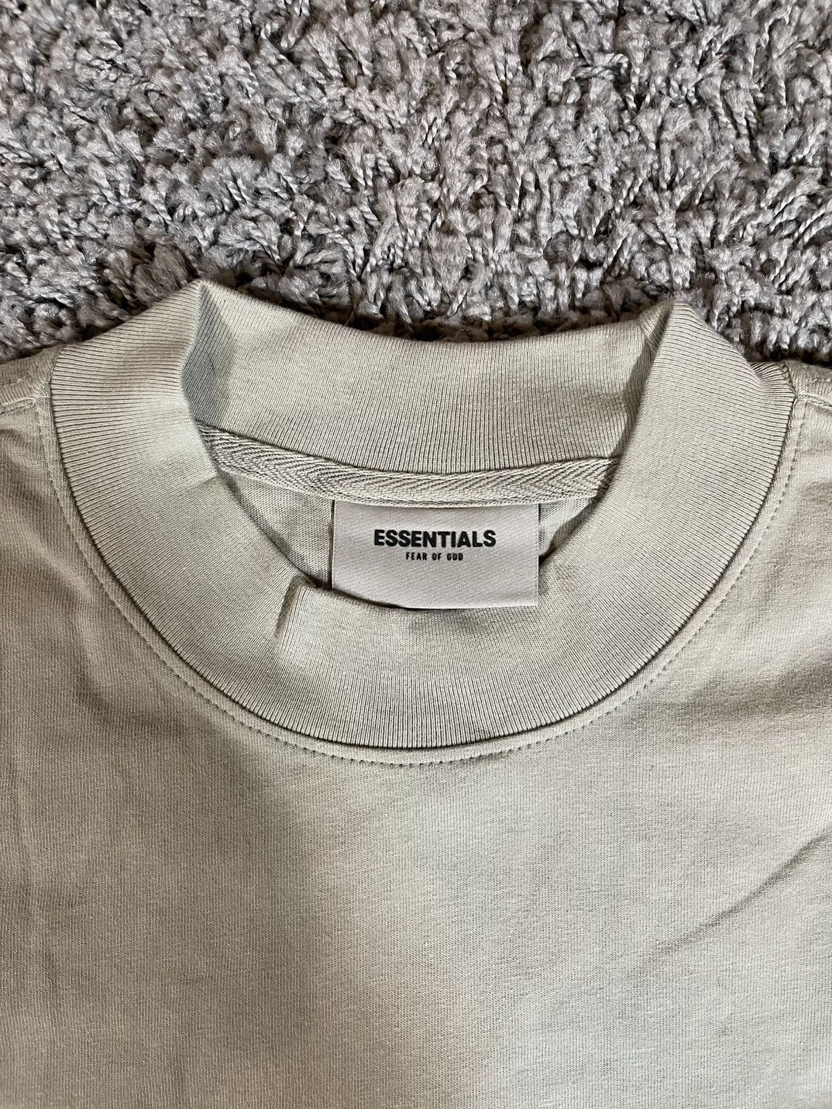 Essentials Fear of God Essentials Boxy L/S T-Shirt Applique Logo Moss Size US M / EU 48-50 / 2 - 6 Thumbnail