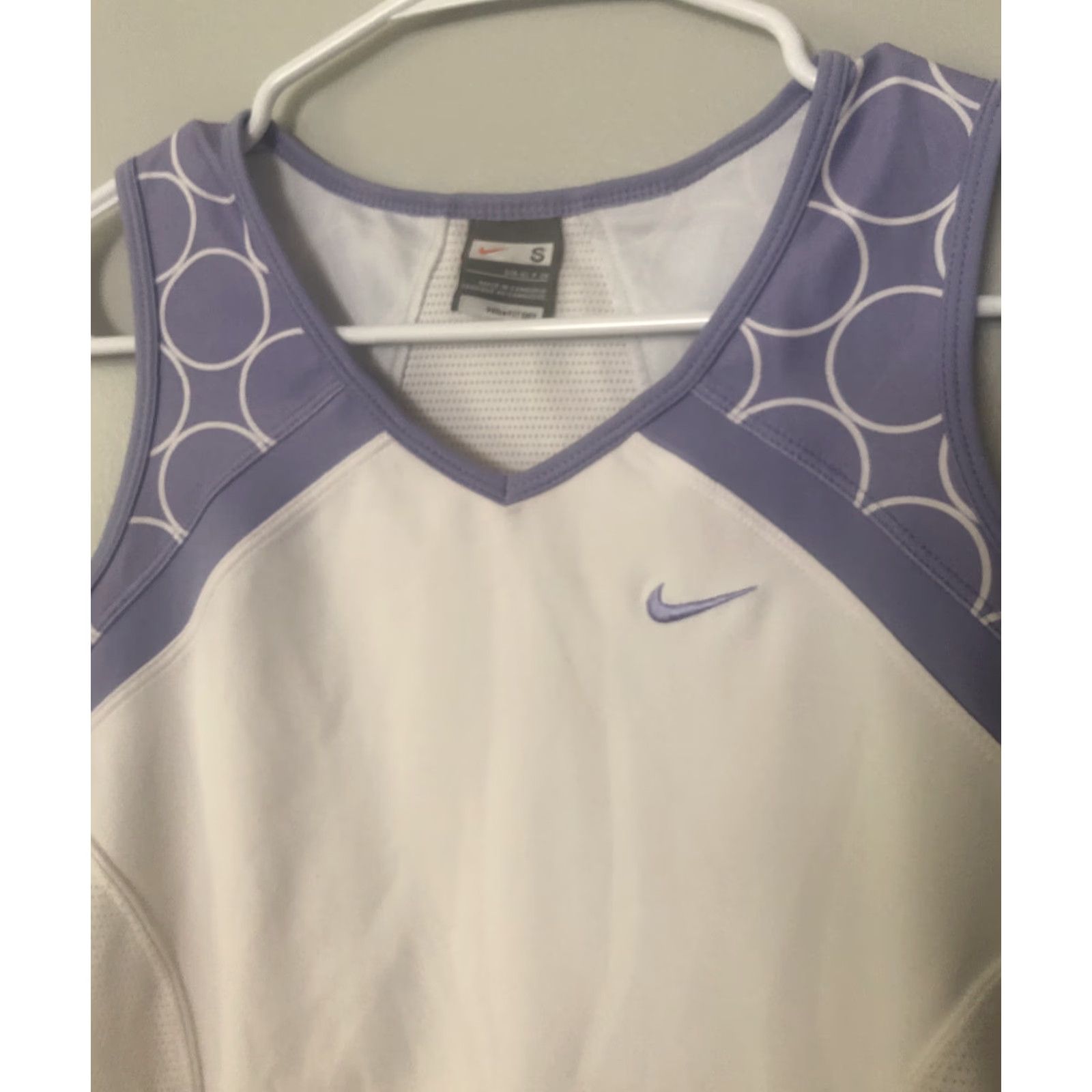 Nike Nike Tank Womens S White Purple Dri-Fit Activewear Running Workout Tank Shirt Womens Activewear Nike Dri-FIT Heat Gear 90s Sports (if applicable) Size ONE SIZE - 2 Thumbnail