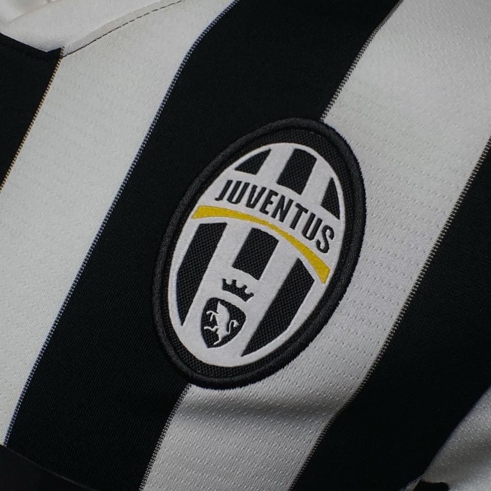 Nike Soccer Jersey Juventus Home 2013-14 Nike 533056-107 Size US S / EU 44-46 / 1 - 3 Thumbnail