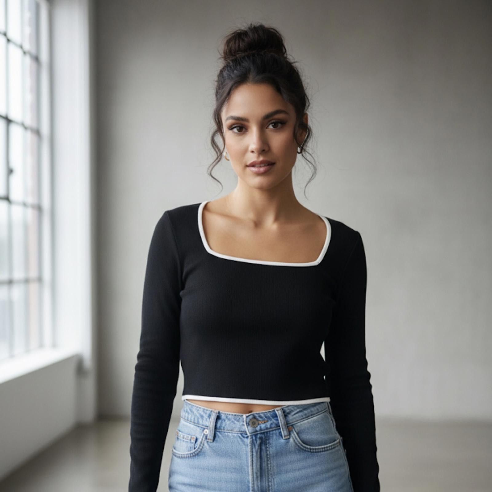 Other Sincerely Jules Black Long Sleeve Crop Top with White Trim Size XL / US 12-14 / IT 48-50 - 1 Thumbnail