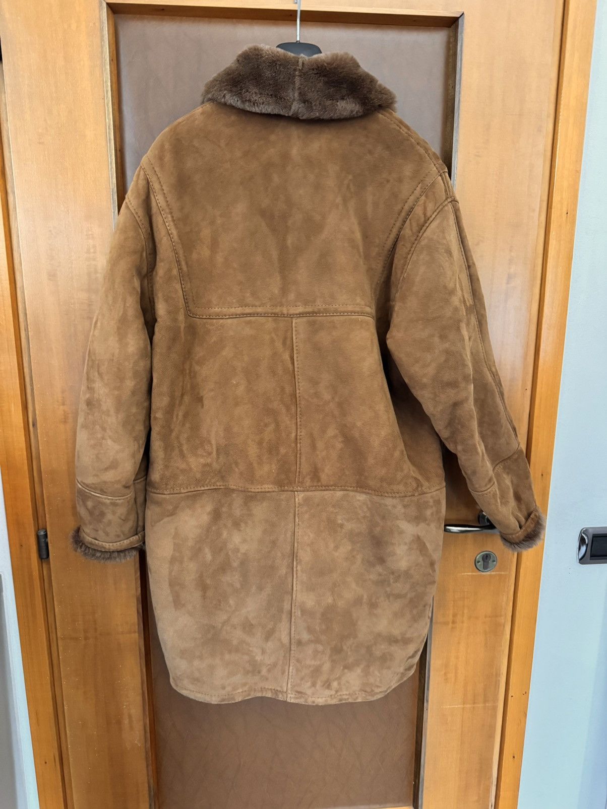 Vintage Shearling vintage coat in perfect conditions Size US M / EU 48-50 / 2 - 11 Thumbnail