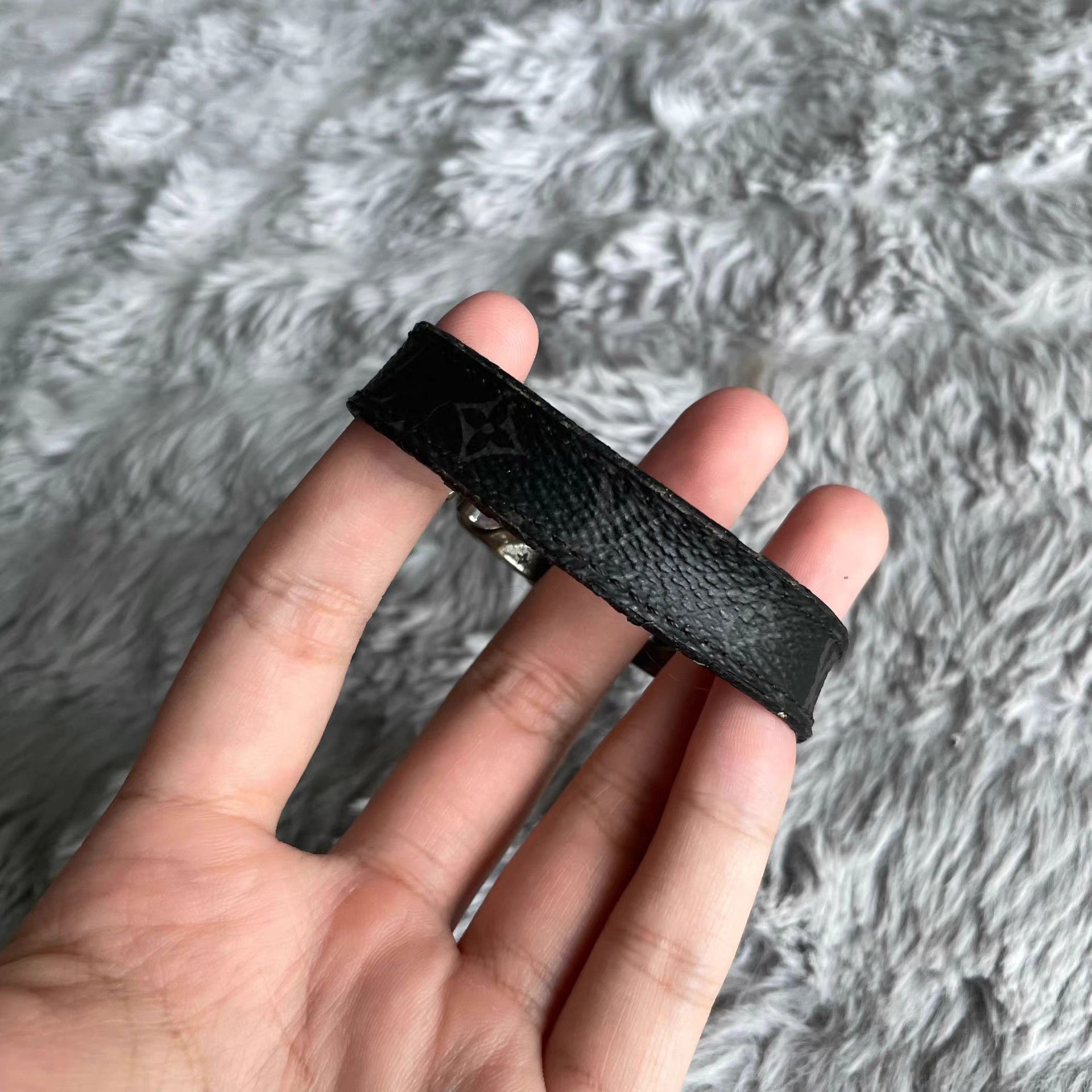 Louis Vuitton Louis Vuitton LV Monogram Bracelet 19cm Size ONE SIZE - 1 Thumbnail