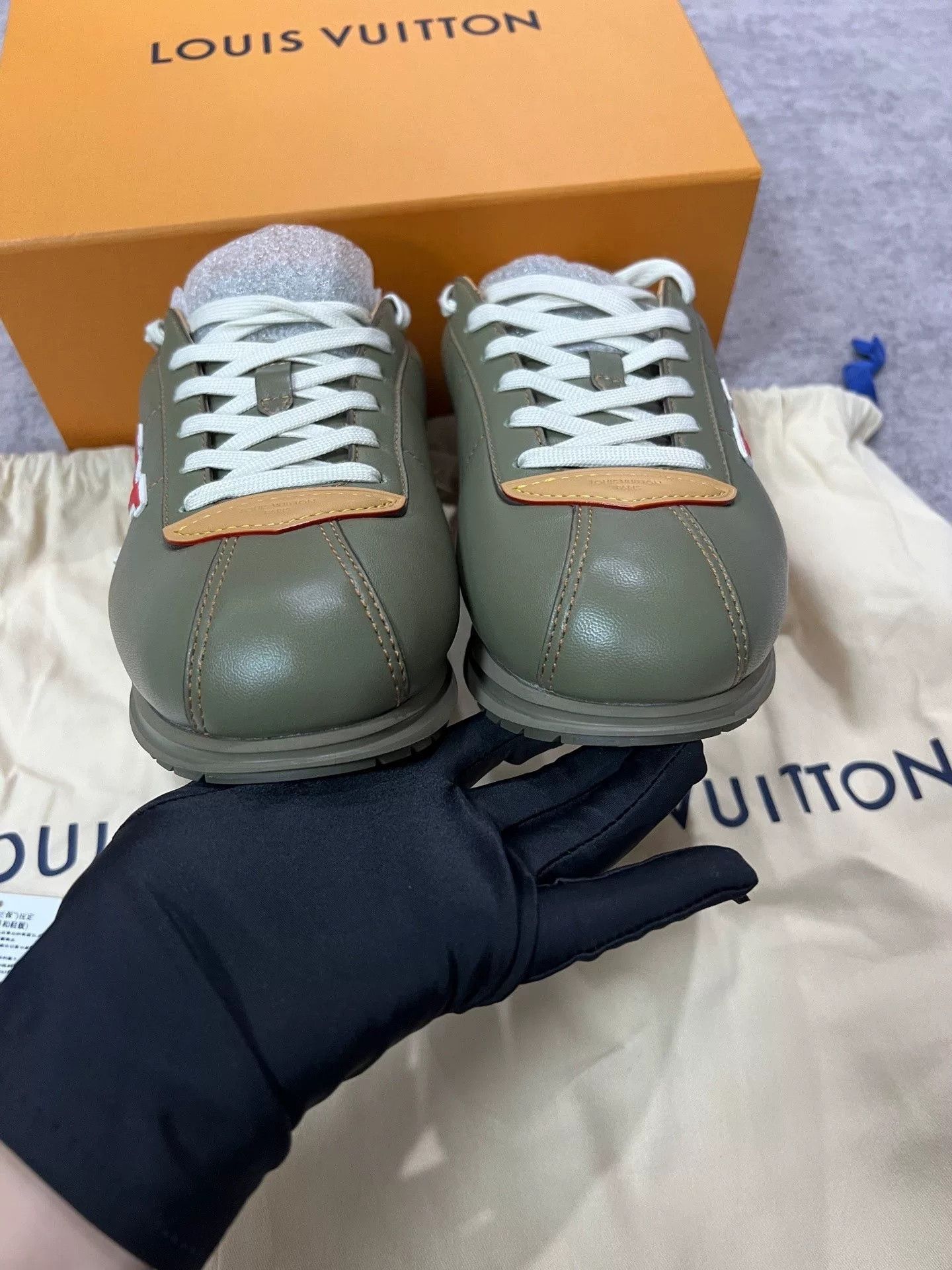 Louis Vuitton Louis Vuitton Red Green Side Logo Runner Size US 10 / EU 43 - 5 Thumbnail