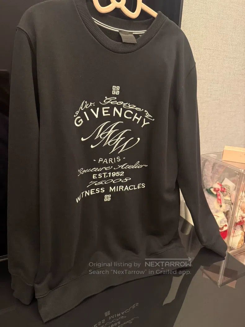 Givenchy Givenchy Deer Hoodie Size S Fits 175 to 185, Slight Cracki Size US M / EU 48-50 / 2 - 4 Thumbnail