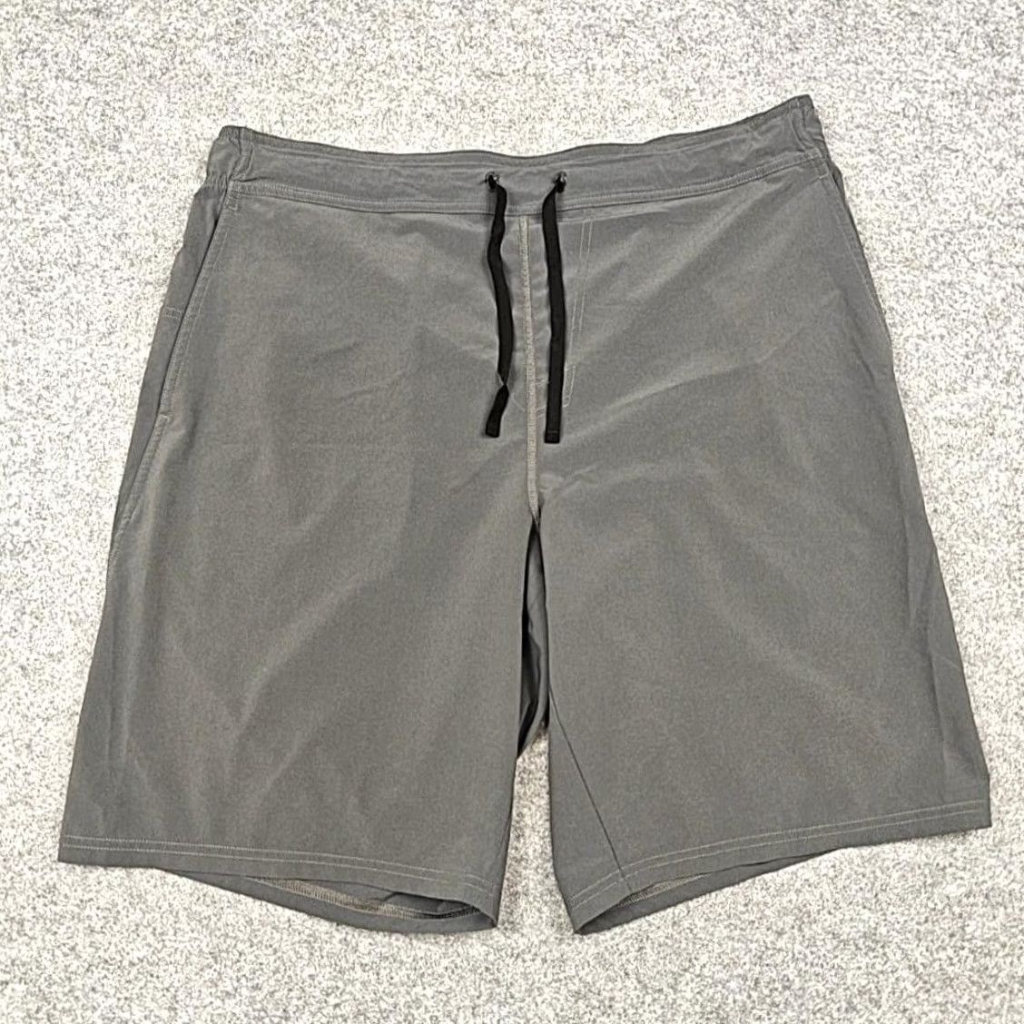 Oakley Oakley Shorts Mens 36 Gray Microfiber Stretch Drawstring Pockets Athletic Gym Size US 36 / EU 52 - 2 Thumbnail