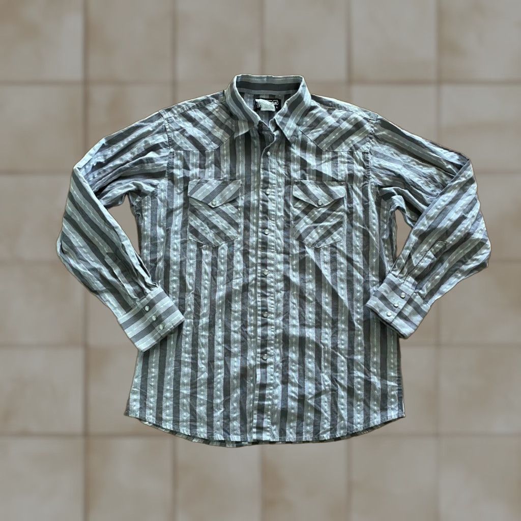 Wrangler VINTAGE Wrangler Pearl Snap Western Shirt Gray Red Striped 80s 90s Mens Sz L Navy Plaid Buttons Snap Cowboy Shirt Mens Large Size US L / EU 52-54 / 3 - 1 Thumbnail
