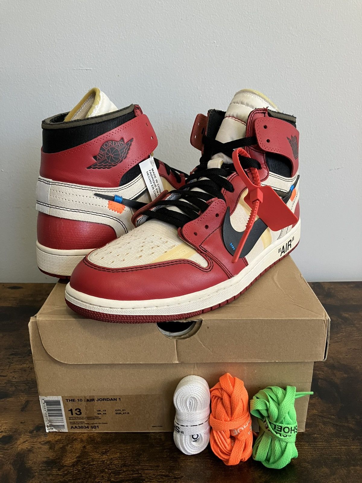 Jordan Brand × Off-White Size 13 - Jordan 1 Retro OG x Off-White High Chicago Size US 13 / EU 46 - 1 Thumbnail