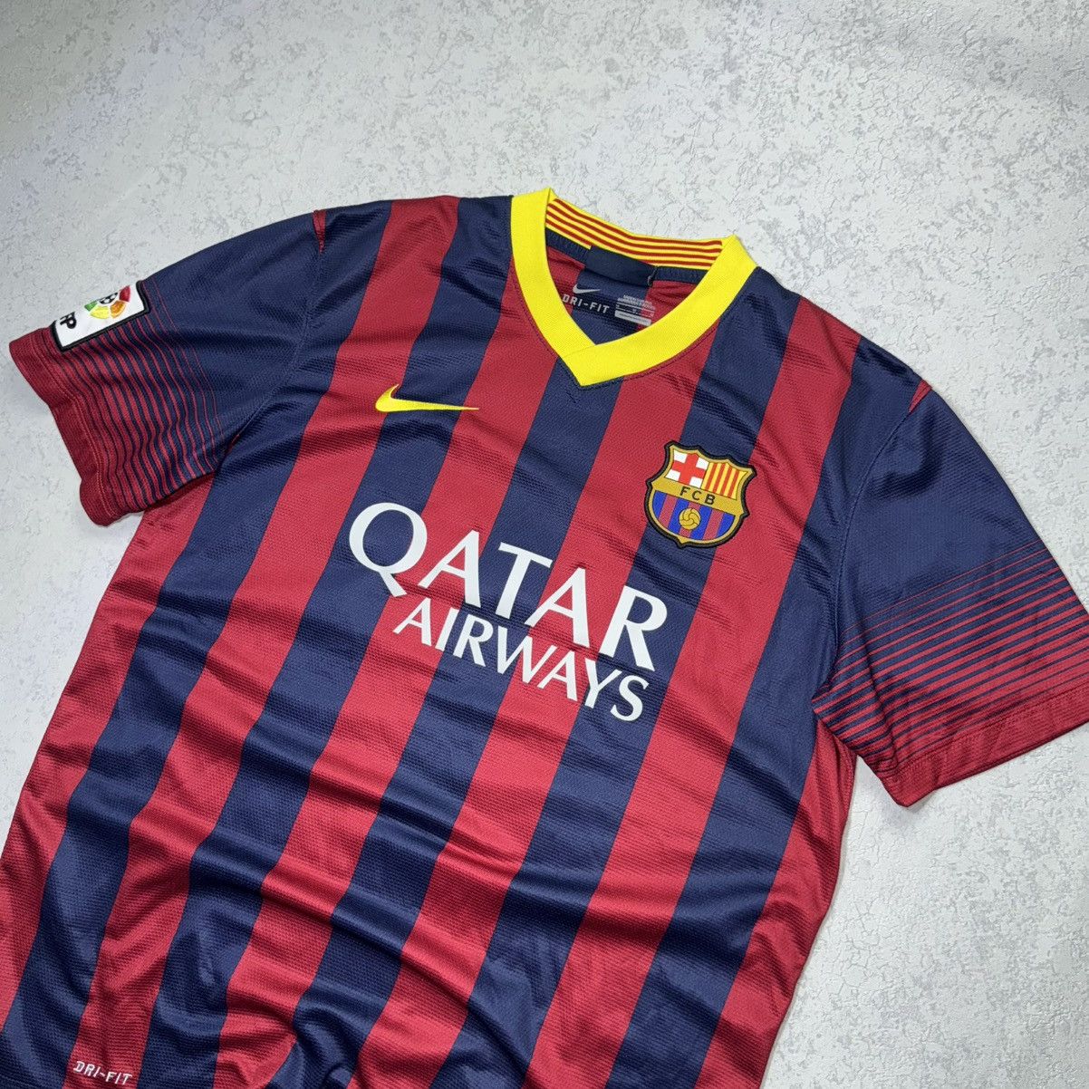 Nike Nike FC Barcelona 2013/14 Soccer Football Jersey Size M Size US M / EU 48-50 / 2 - 3 Thumbnail