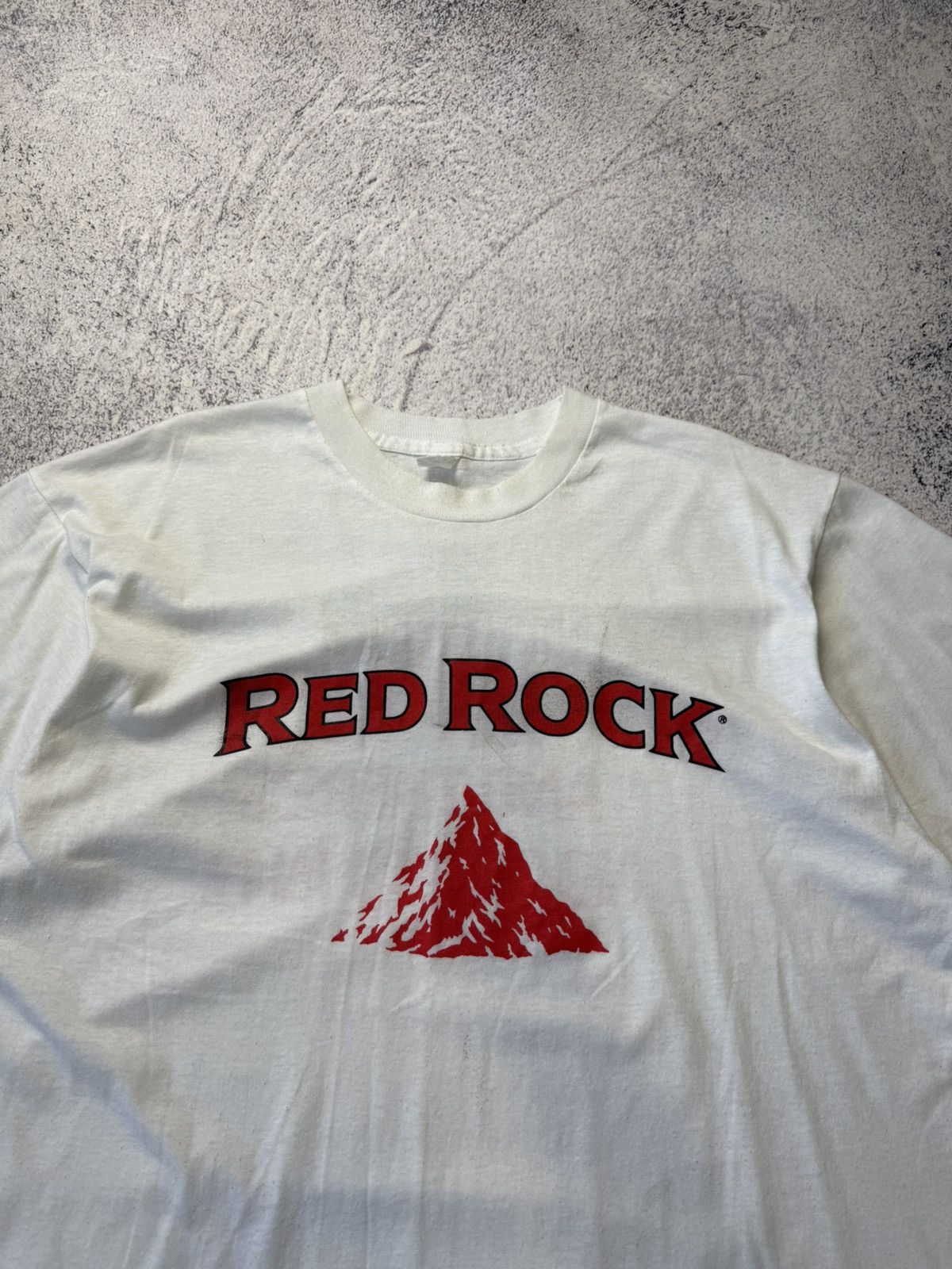 Vintage Vintage Red Rock Tee IT'S NOT RED AND THERE'S NO ROCKS IN IT Size US L / EU 52-54 / 3 - 8 Thumbnail