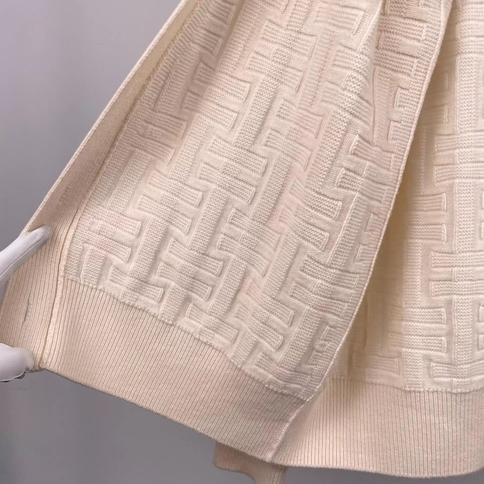 Hermes Hermès White Cardigan 38 Size S / US 4 / IT 40 - 7 Thumbnail