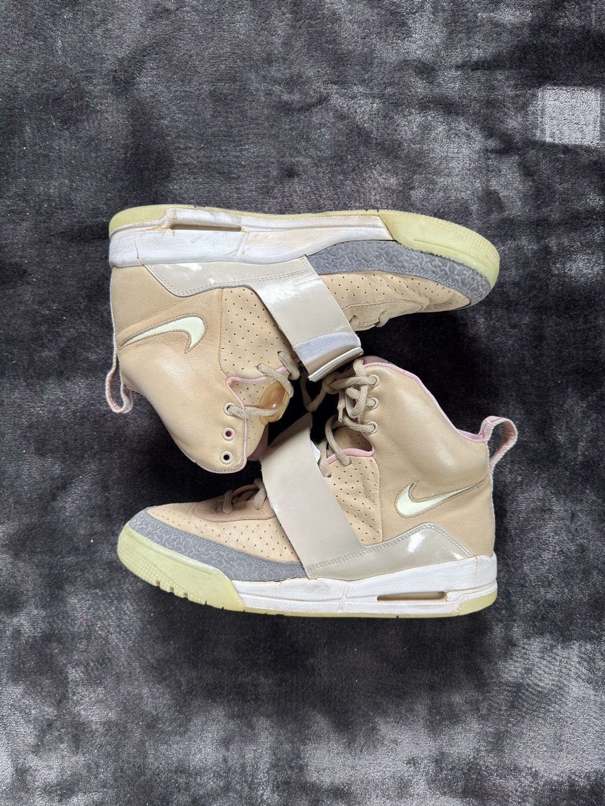 Kanye West × Nike Nike Air Yeezy 1 "Net Tan" Size US 10.5 / EU 43-44 - 1 Thumbnail