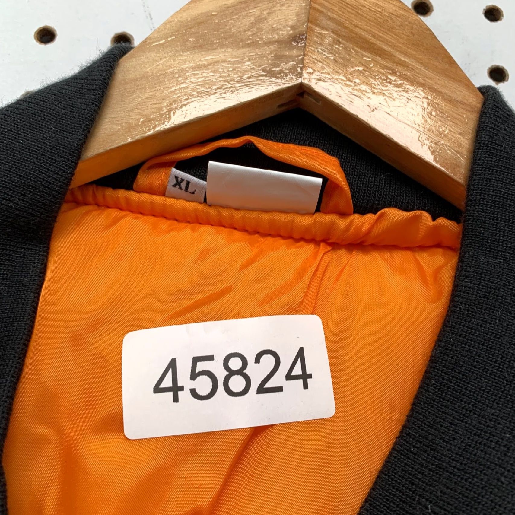 Vintage VINTAGE Fox MA-1 Bomber Flight Jacket Mens XL Black Orange Liner Military NWT Size US XL / EU 56 / 4 - 4 Thumbnail