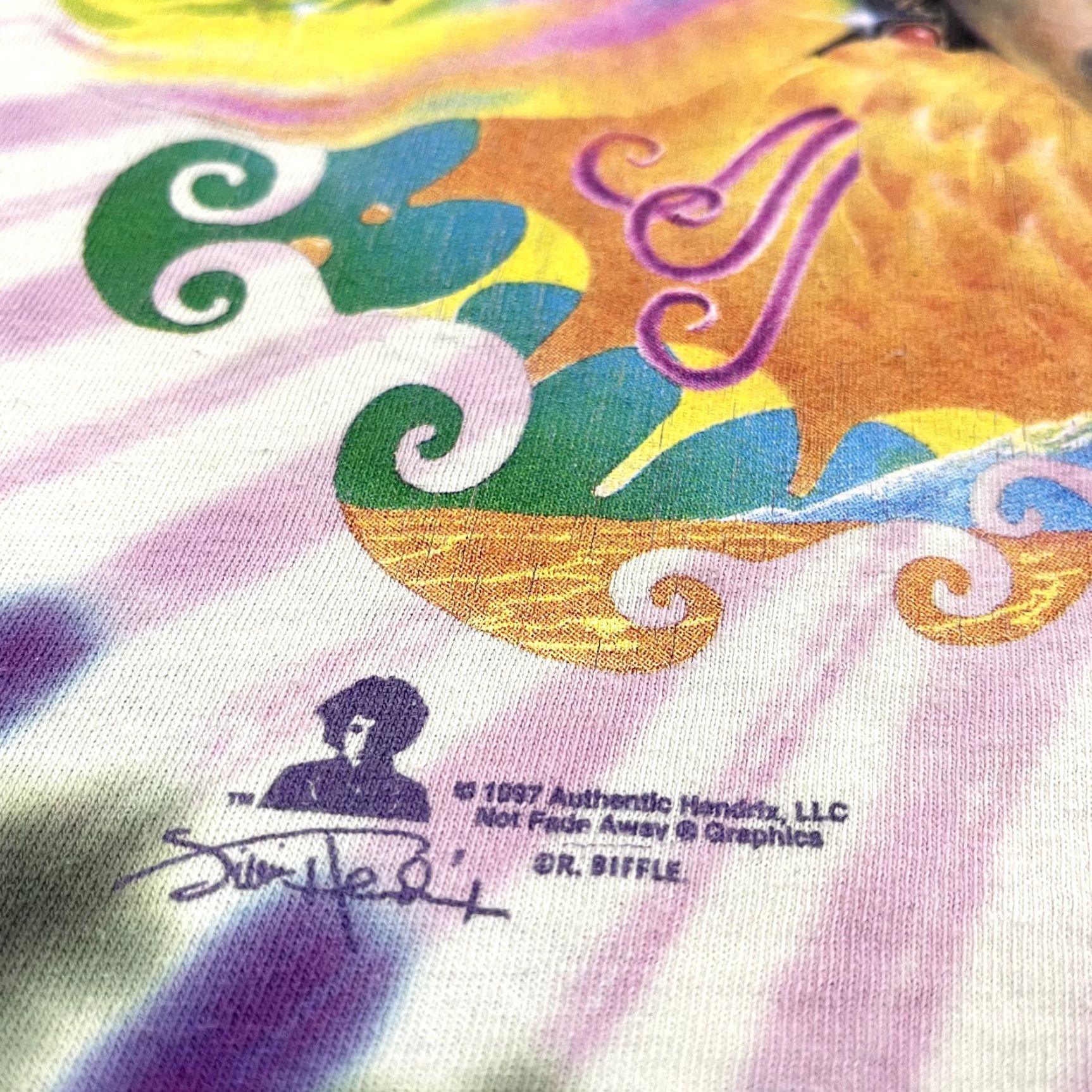Delta VINTAGE JIMI HENDRIX Shirt Mens L Tie Dye Graphic Tee AOP All Over 90s 1997 Shirt Graphic Print Men T-Shirt Delta Pro Weight 90s Music Size US L / EU 52-54 / 3 - 3 Thumbnail