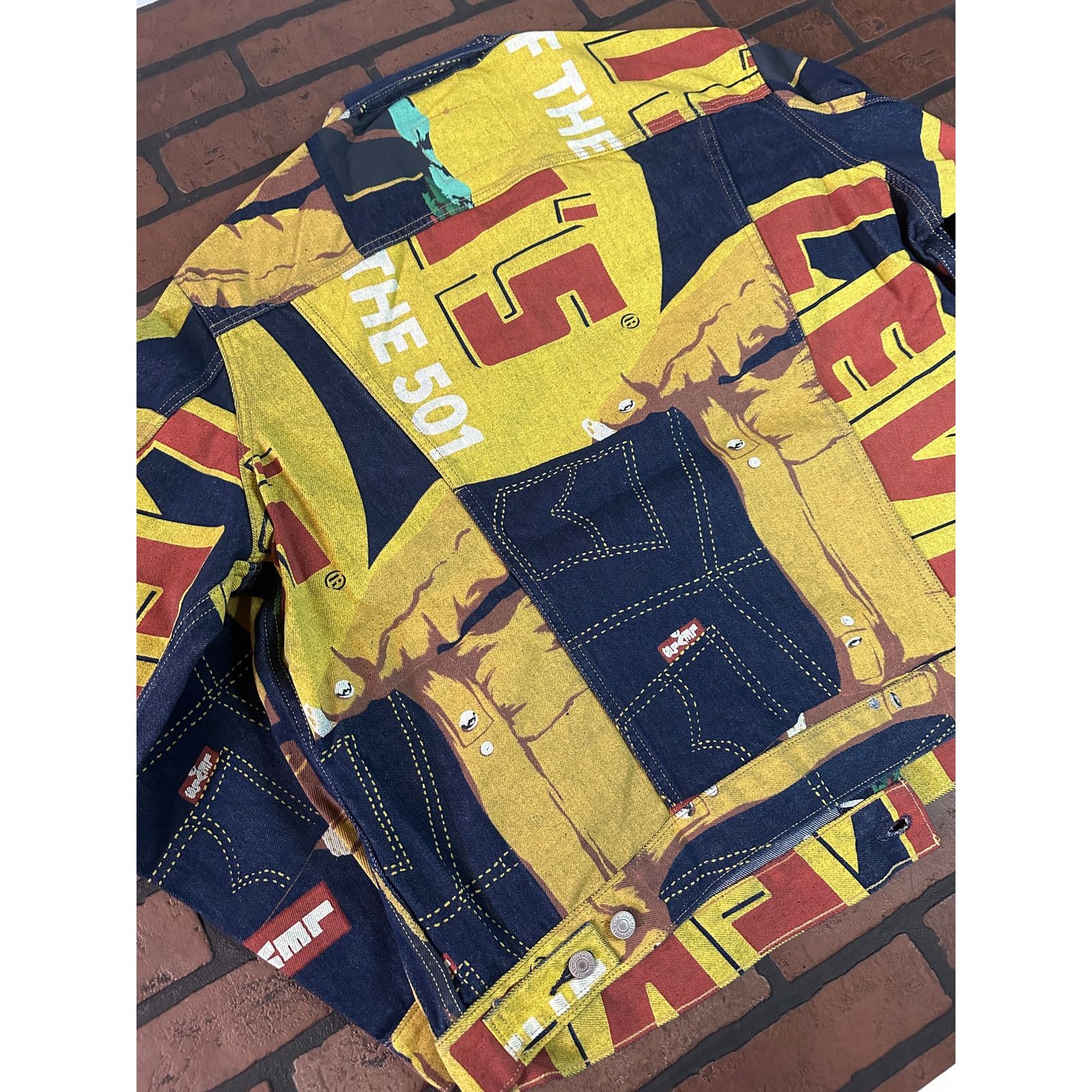 Levi's Levi's Graphic Denim Jacket Size US XL / EU 56 / 4 - 5 Thumbnail