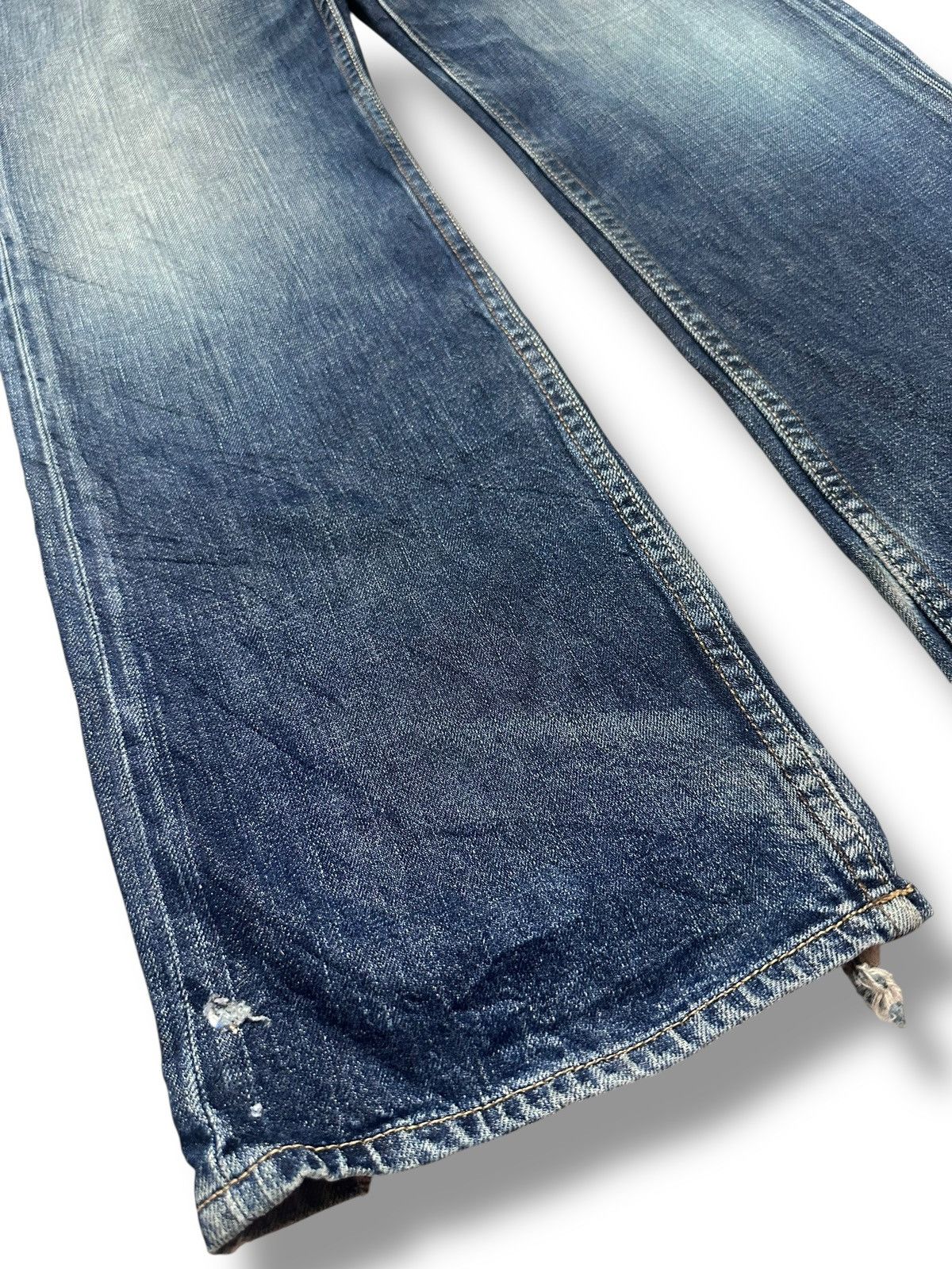 Gap GAP Vintage Straight Loose Distressed Jeans With Faded Wash Size US 31 - 14 Thumbnail