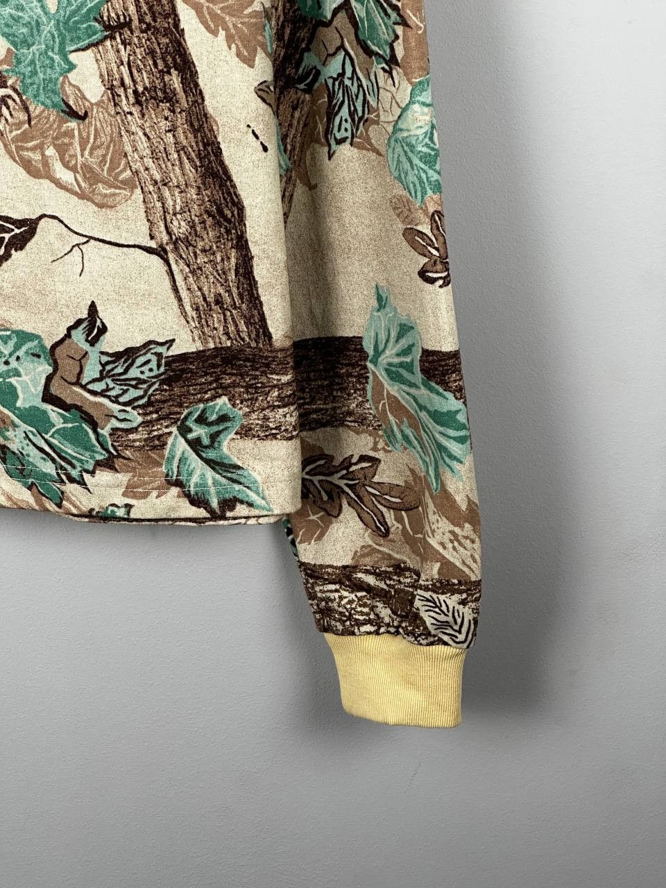 Band Tees Posty Co F1 Trillion Camo Long Sleeve Post Malone T Shirt Size US S / EU 44-46 / 1 - 6 Thumbnail