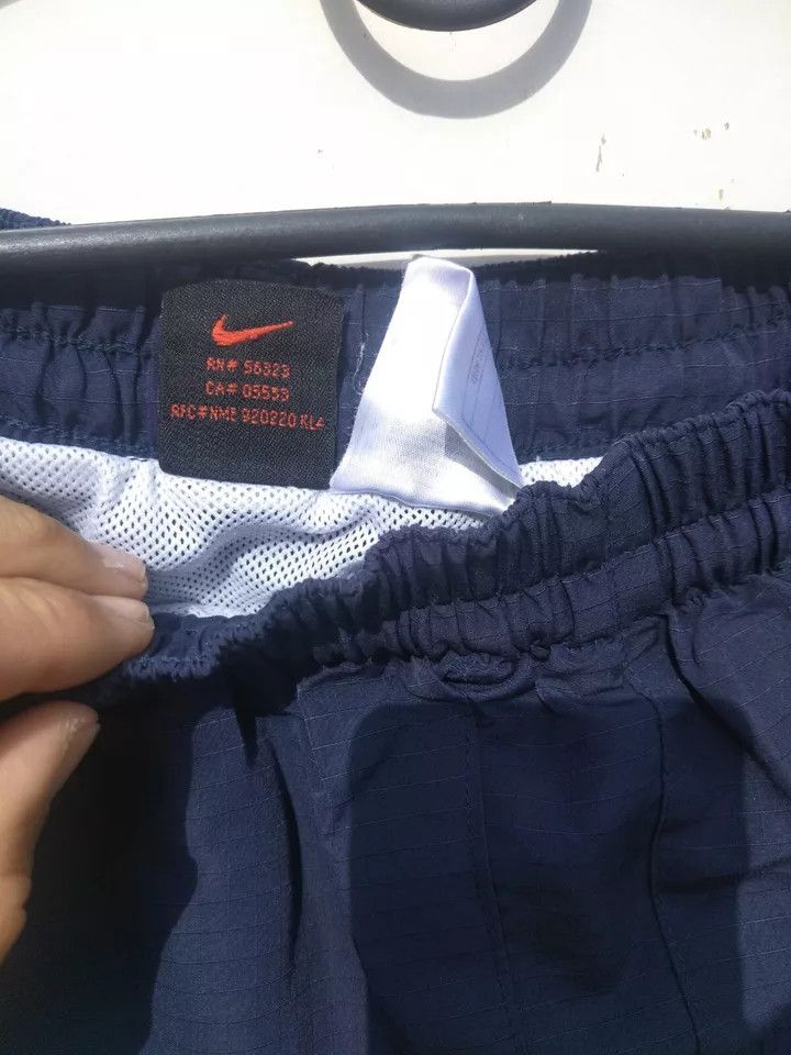 Nike nike vintage shorts size XL Size US 28 / EU 44 - 4 Thumbnail
