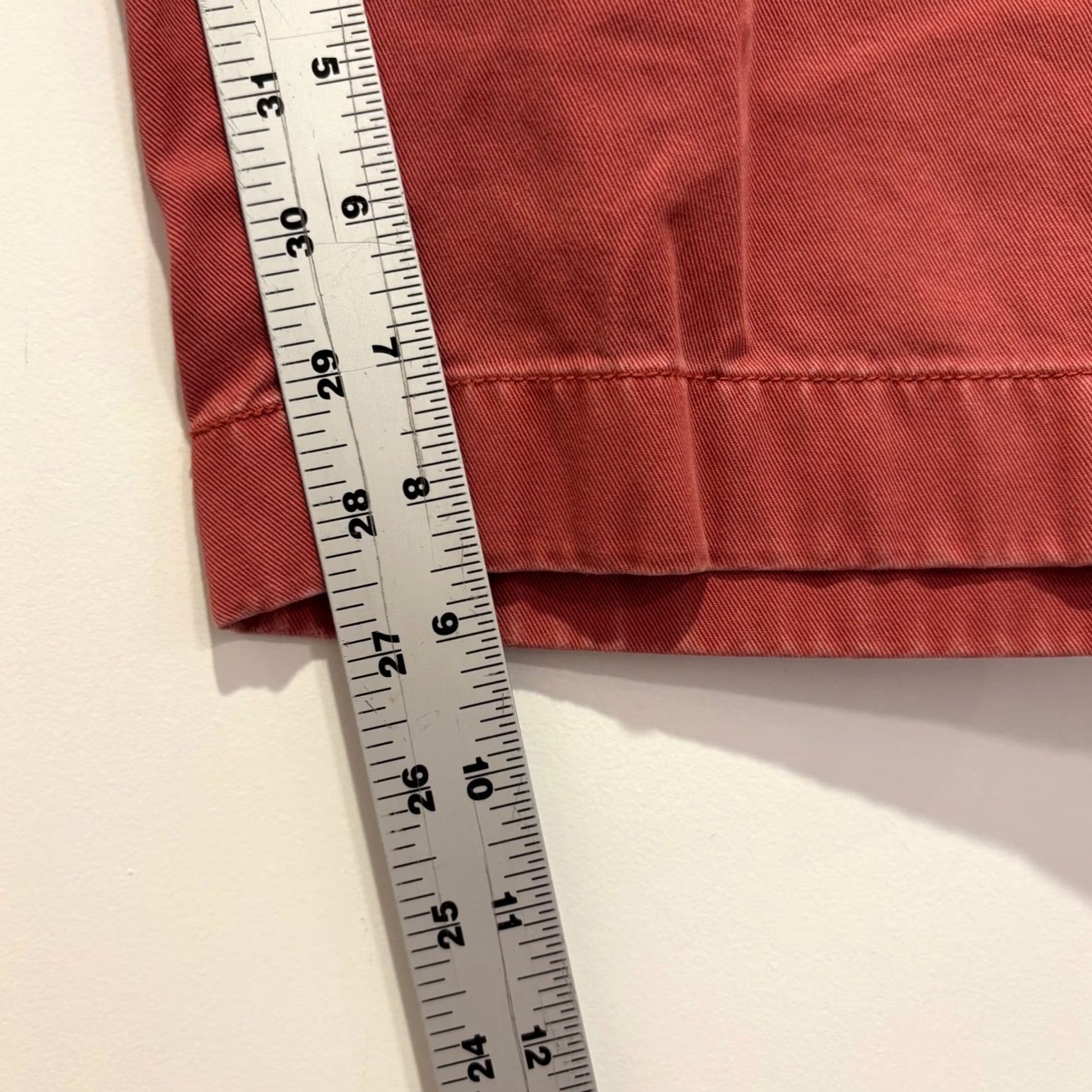 J.Crew J.Crew Chino Shorts 33 Red 9 Inch Inseam 100% Cotton Twill Casual Summer Mens Size US 33 - 4 Thumbnail