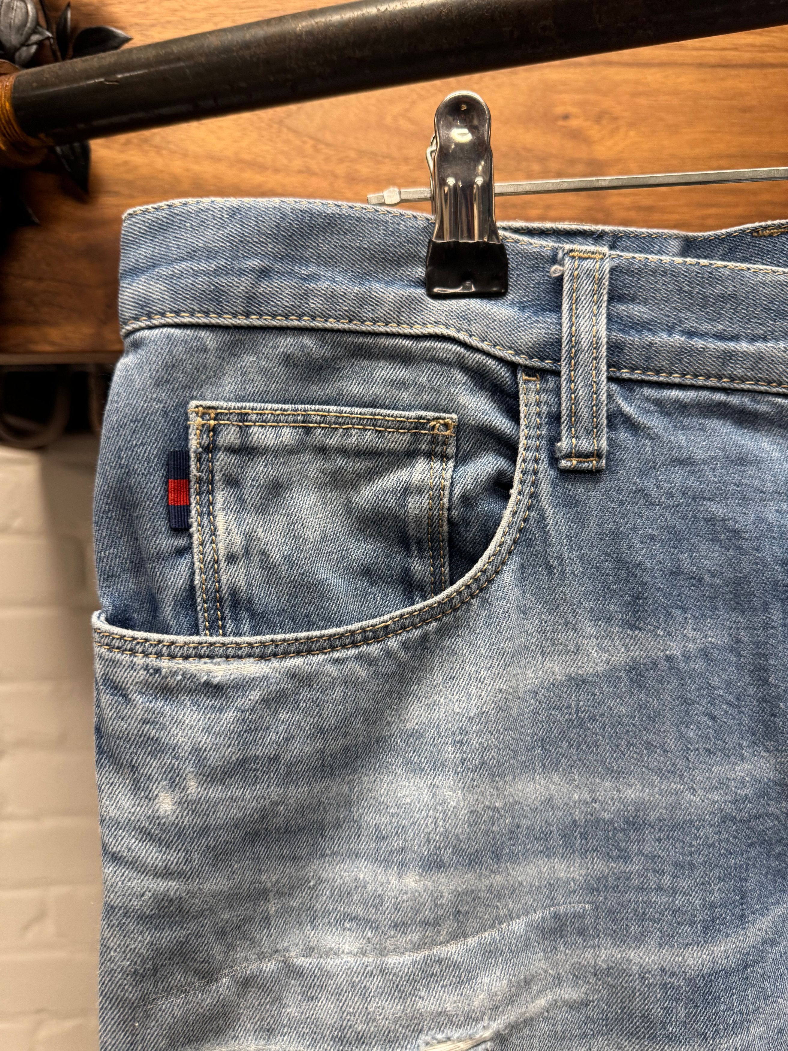 Gucci Vintage Gucci Light Wash Blue Distressed Skinny Jeans Size US 30 / EU 46 - 3 Thumbnail