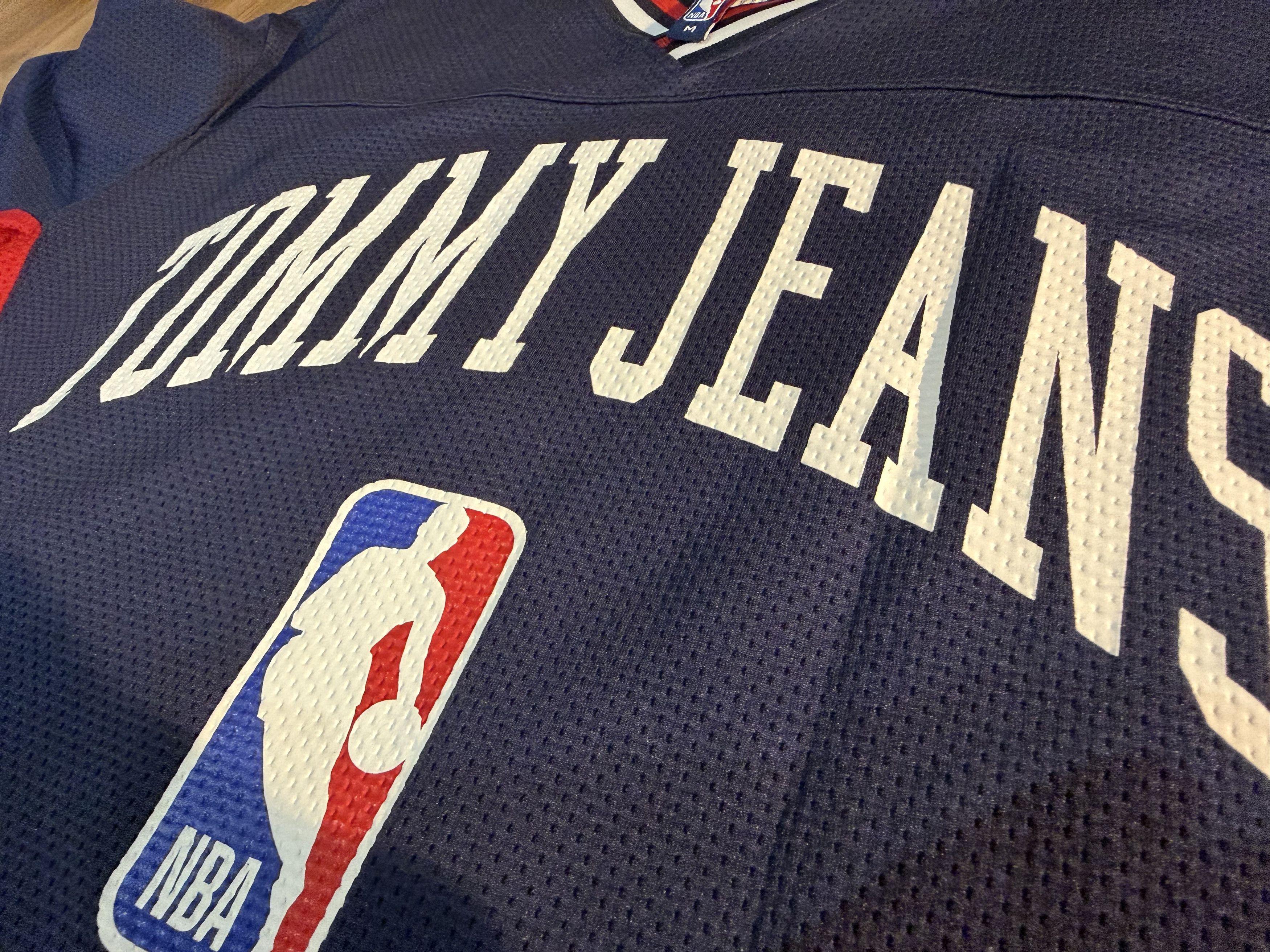 Tommy Hilfiger NBA x TOMMY JEANS Size US M / EU 48-50 / 2 - 4 Thumbnail