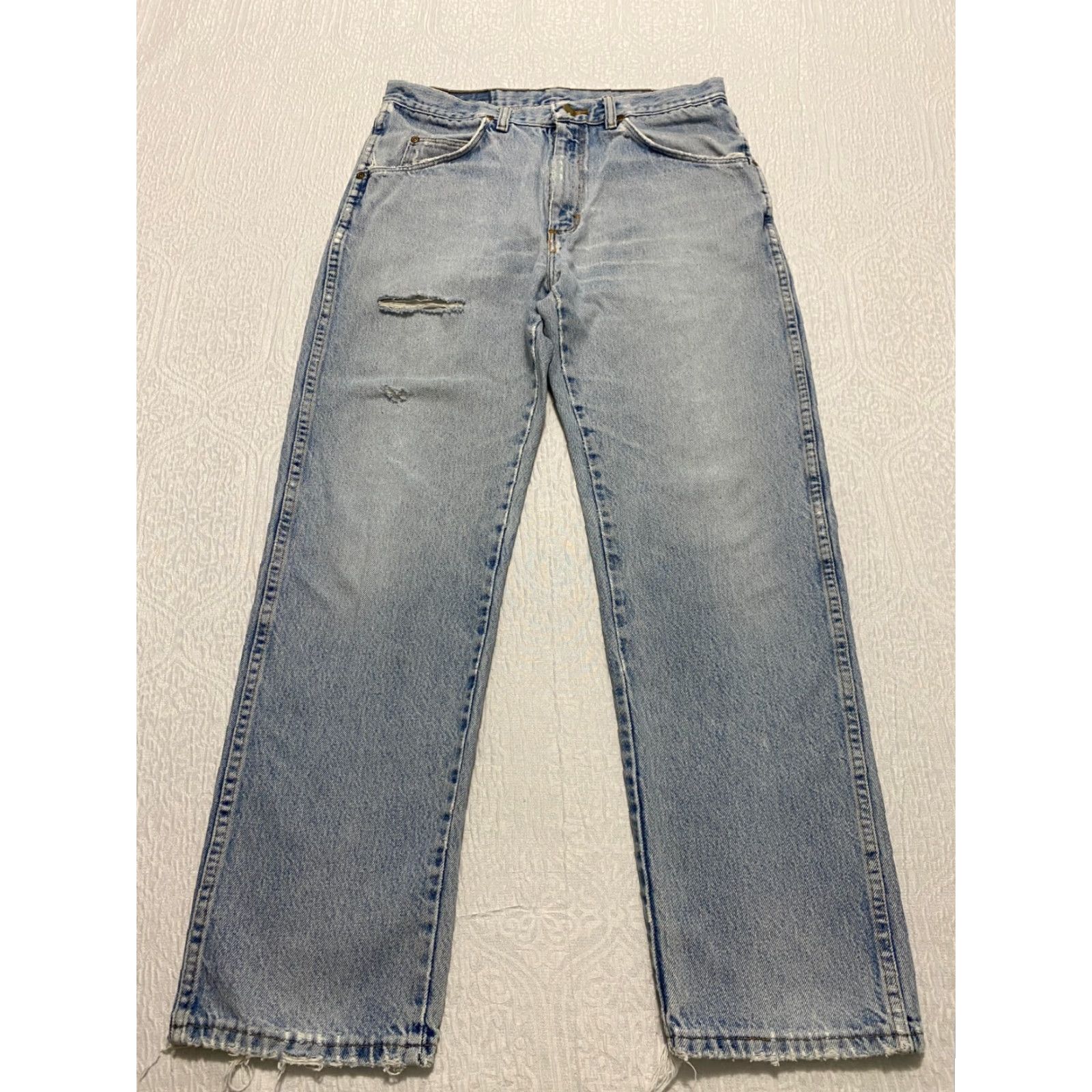 Wrangler VINTAGE Wrangler Jeans Mens 32x29 Blue Distressed Straight Light Wash - Wrangler Jeans Mens 32x29 Blue Distressed Straight Light Wash Size US 32 / EU 48 - 2 Thumbnail