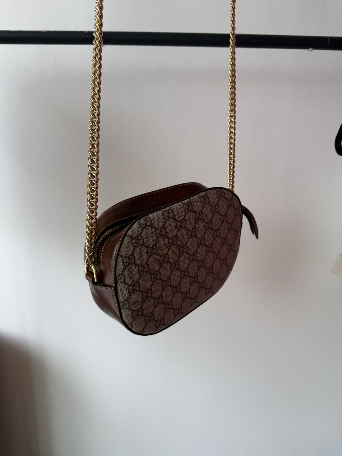 Gucci Gucci GG Supreme Canvas & Leather Camera Bag in Beige Size ONE SIZE - 3 Thumbnail