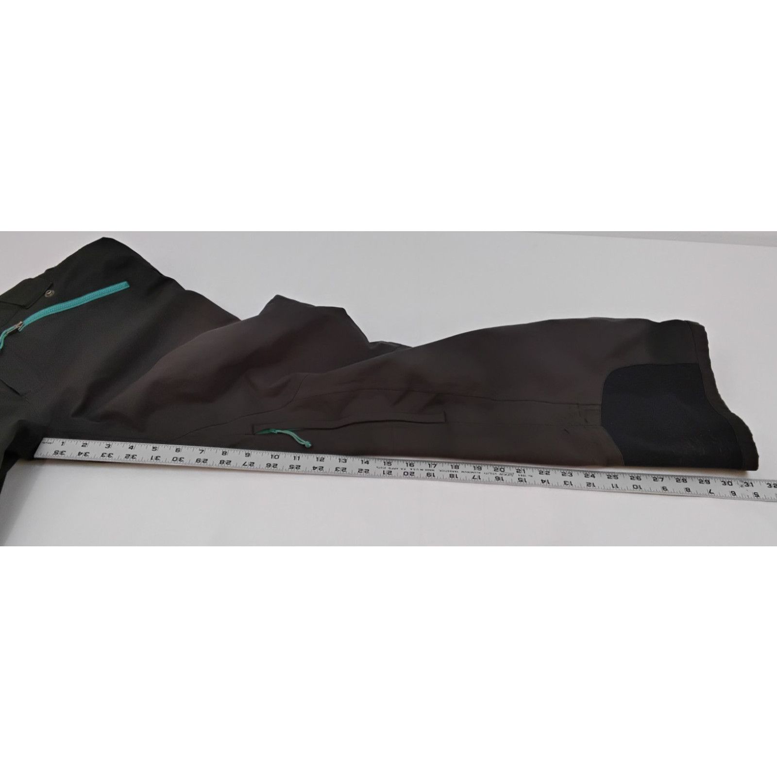 Flylow Flylow Ski Pants Women's M Black Insulated Size 30" / US 8 / IT 44 - 18 Thumbnail