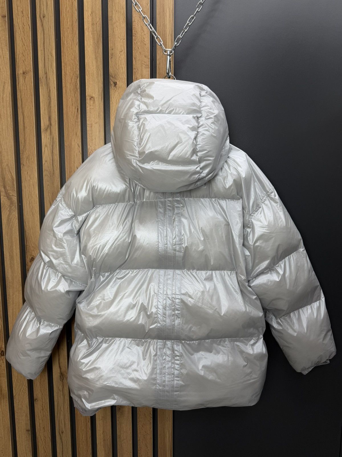Adidas Adidas x Moon Boot Puffer Jacket Metallic Silver Size US L / EU 52-54 / 3 - 13 Thumbnail