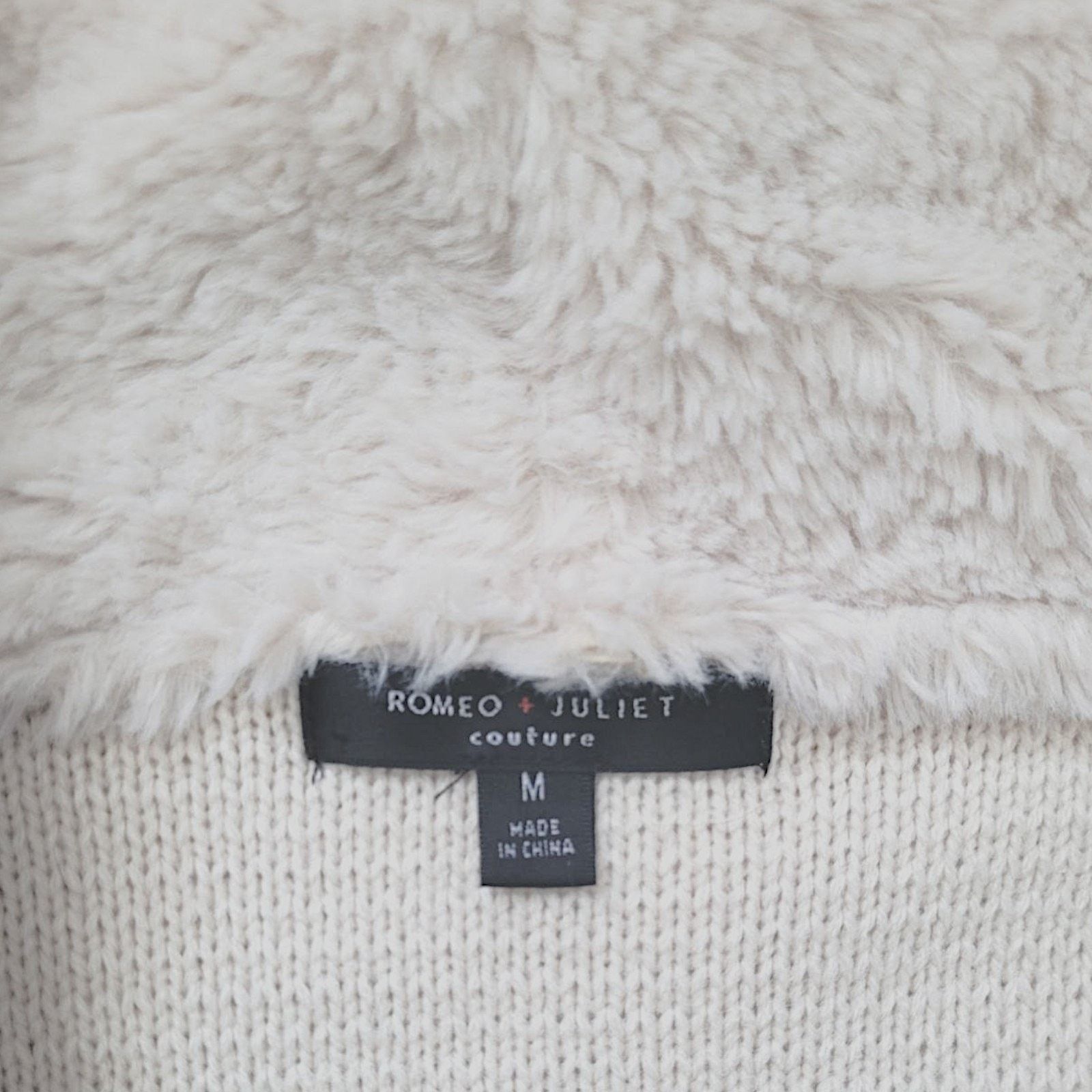 NBDN Nobrandedon Romeo & Juliet Off White Vest Cardigan | Size M Size M / US 6-8 / IT 42-44 - 5 Thumbnail