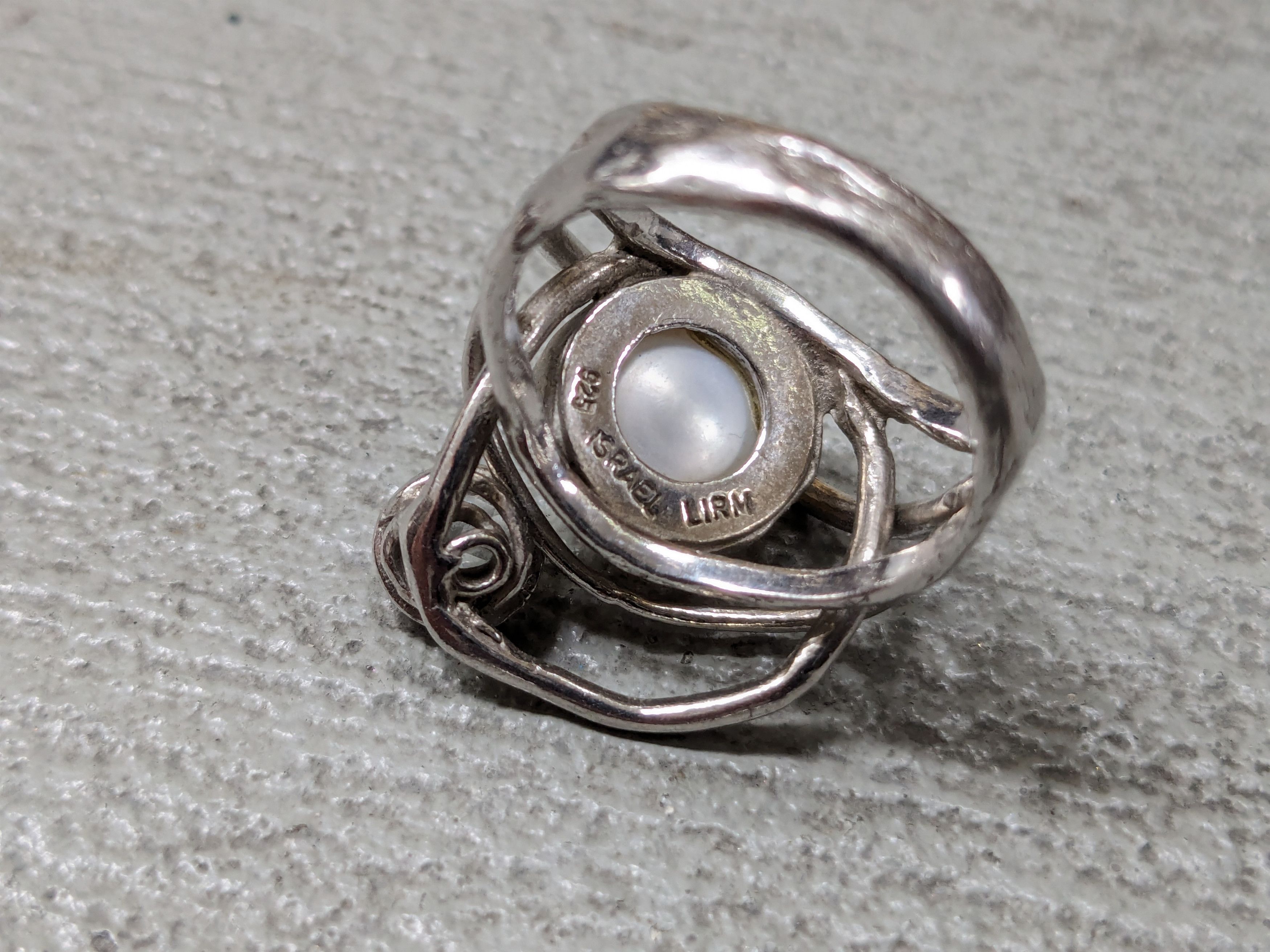 Jewelry Lirm Sterling Silver Ring Pearl Modern Avant Garde 7 Israel Size ONE SIZE - 11 Thumbnail